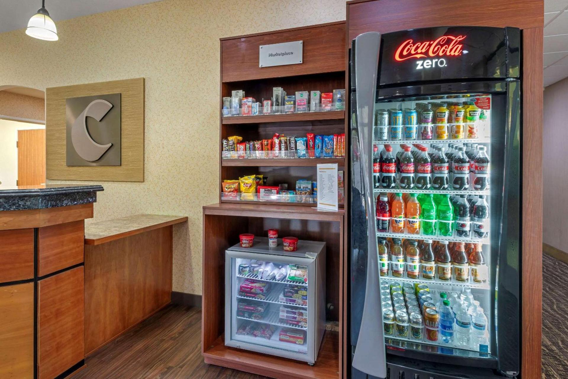 Comfort Suites Eugene University photo 28