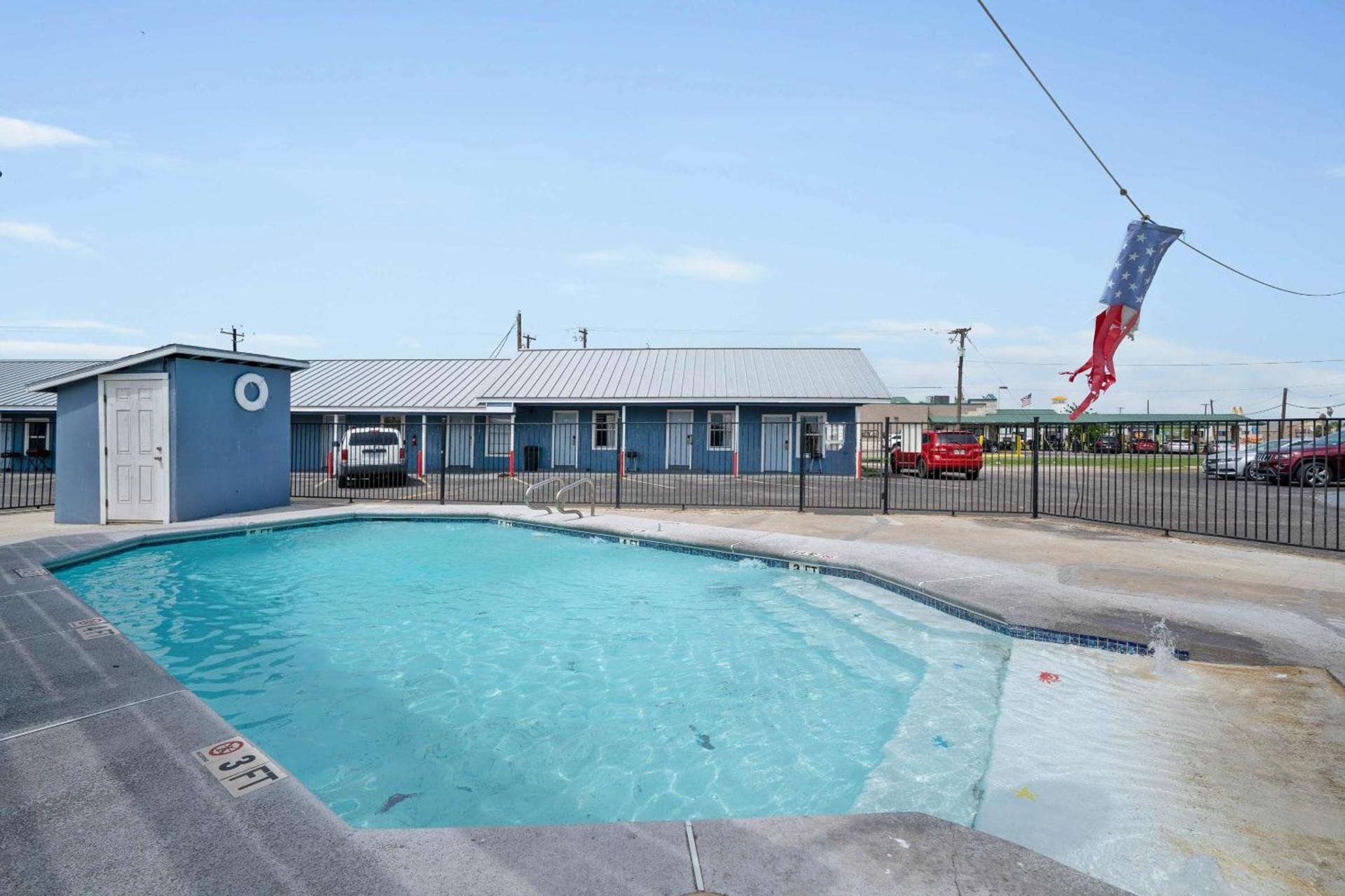 OYO Hotel Rockport- Bay View photo 5