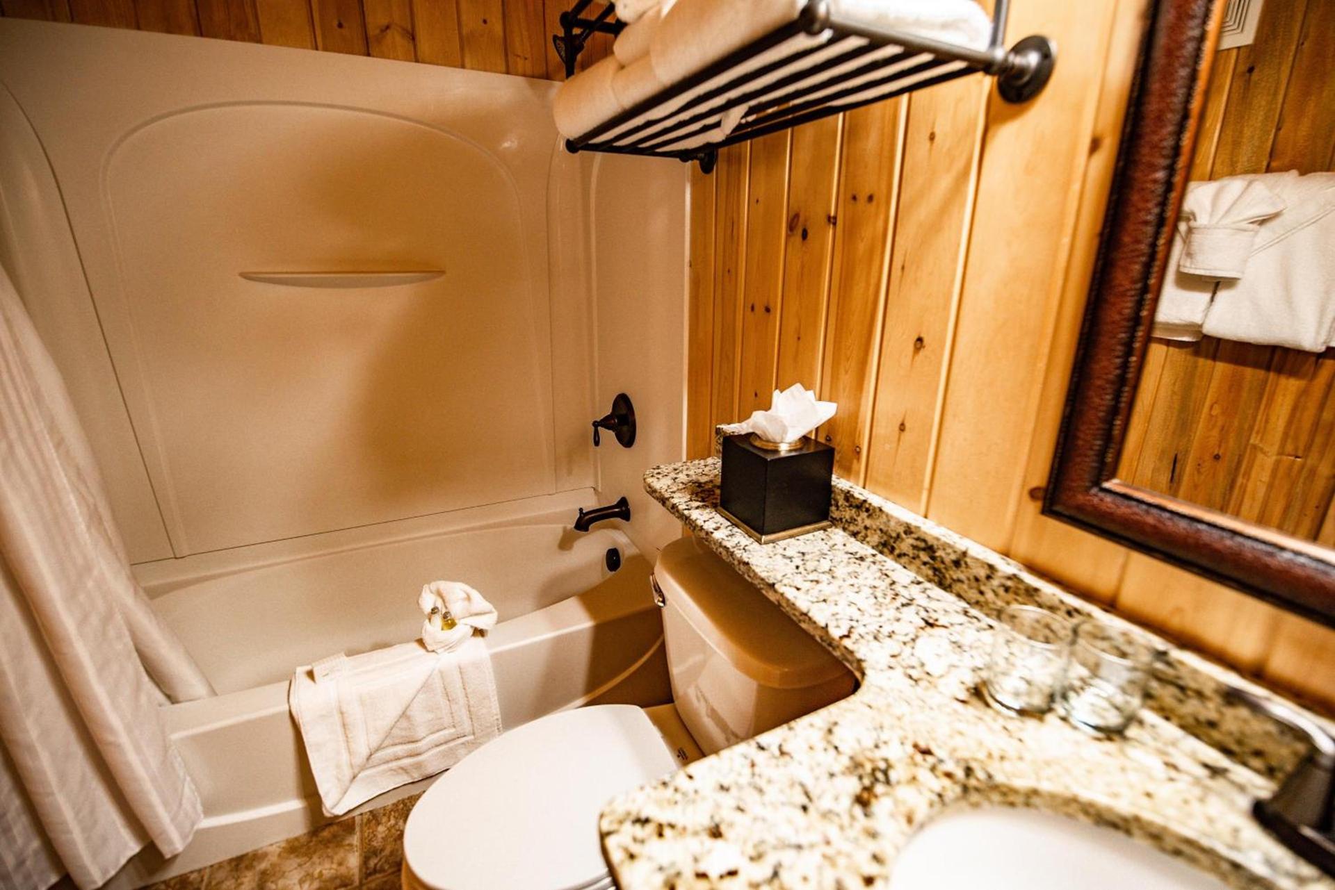 Elk Country Inn photo 27