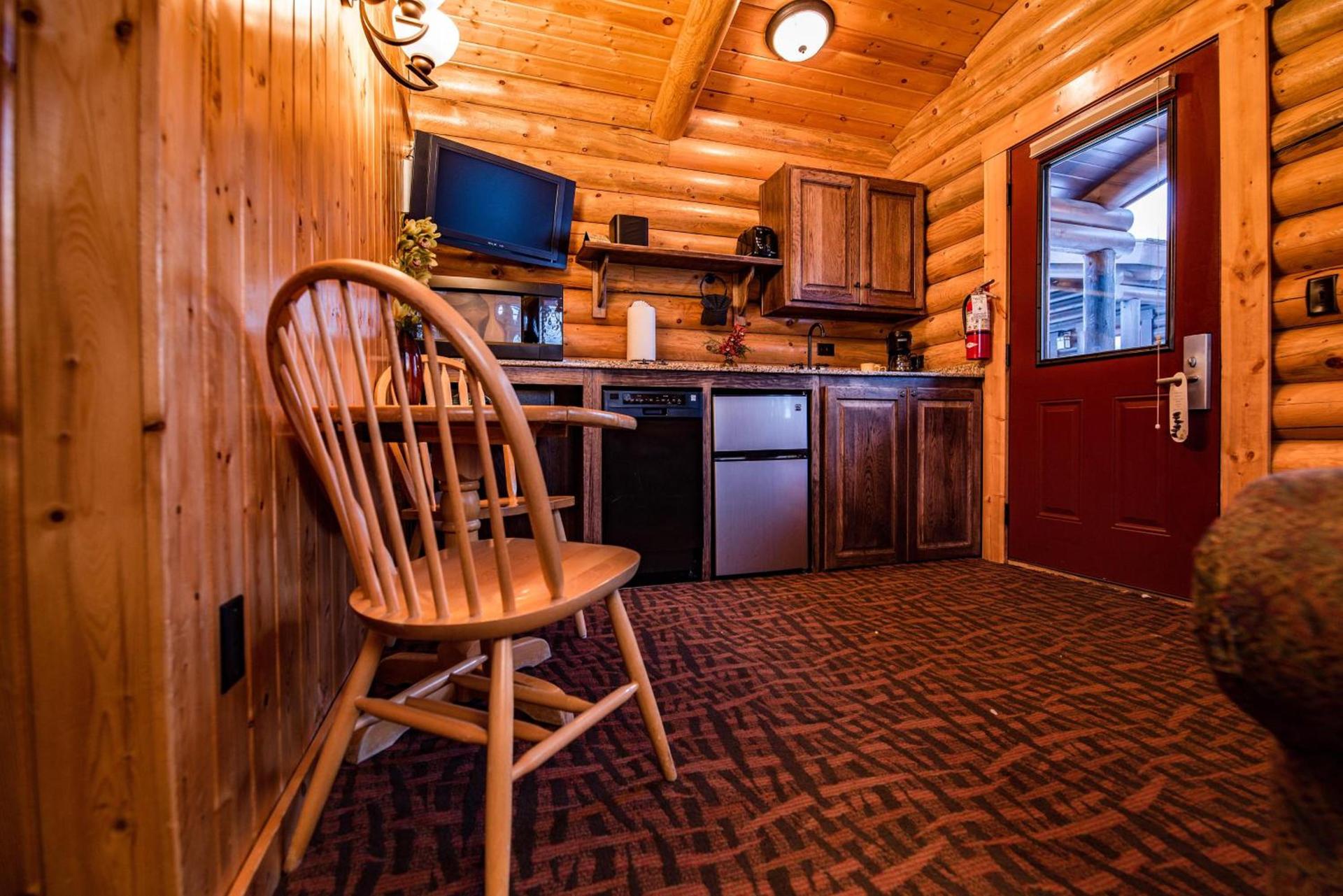 Elk Country Inn photo 29