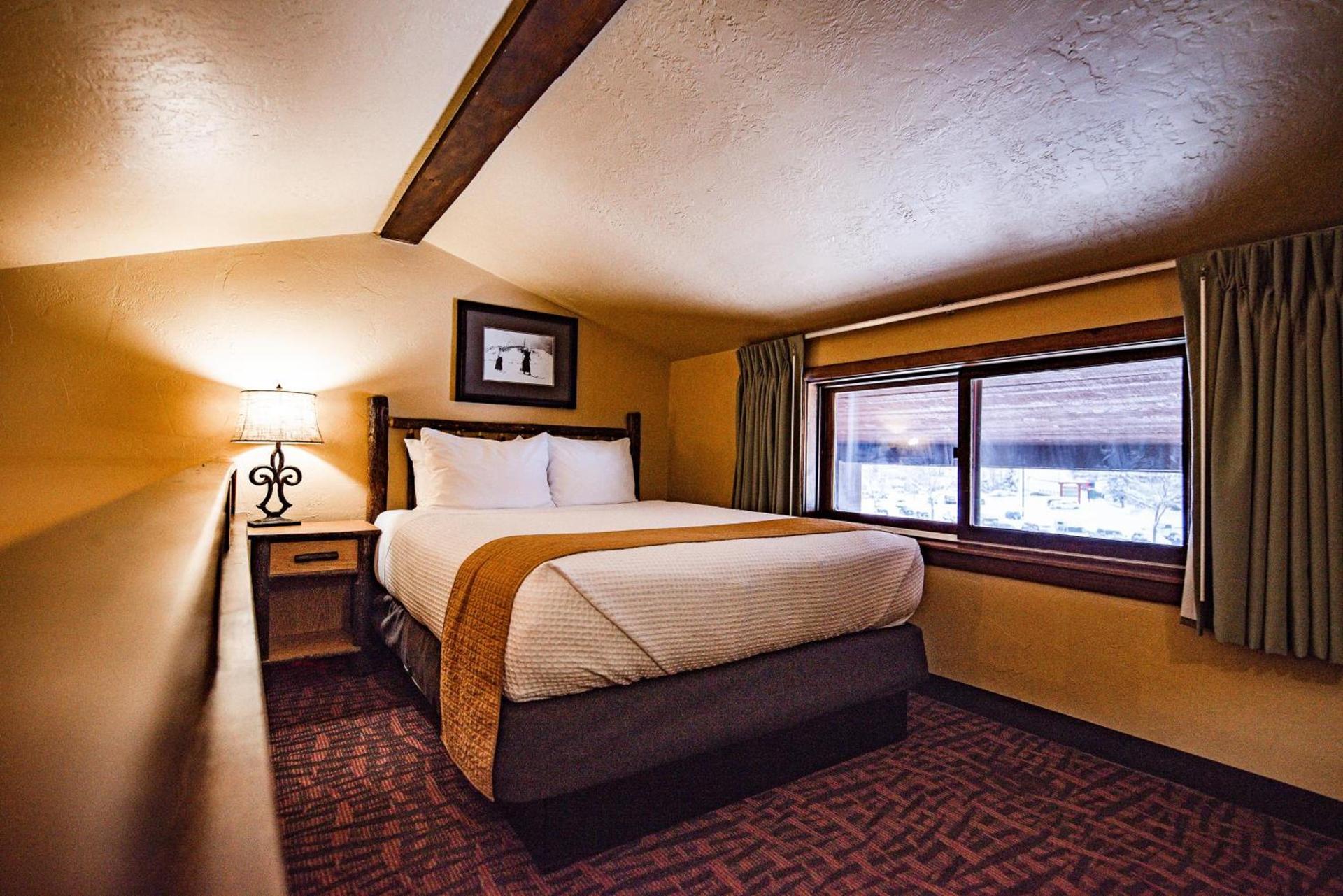 Elk Country Inn photo 37