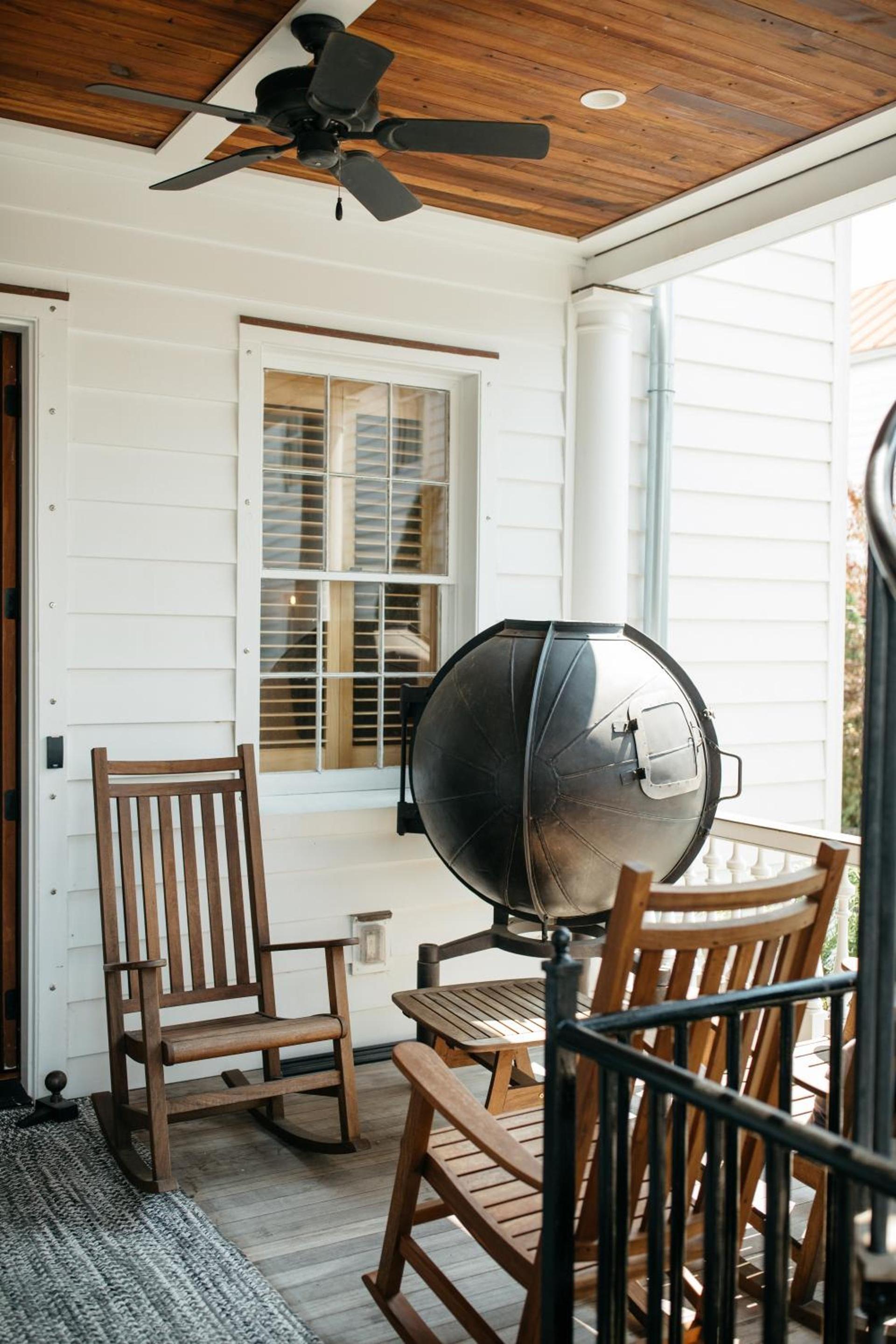 The Charlestonian photo 11