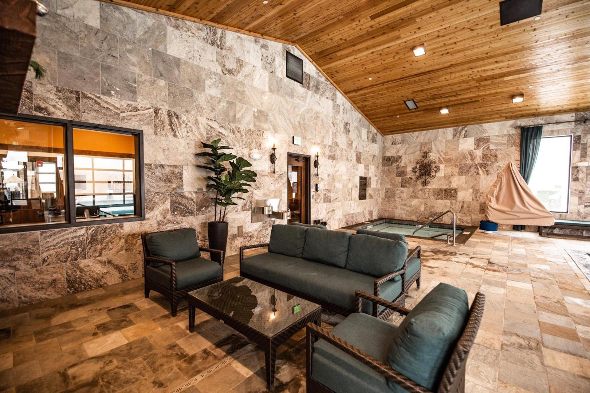 Elk Country Inn photo 9