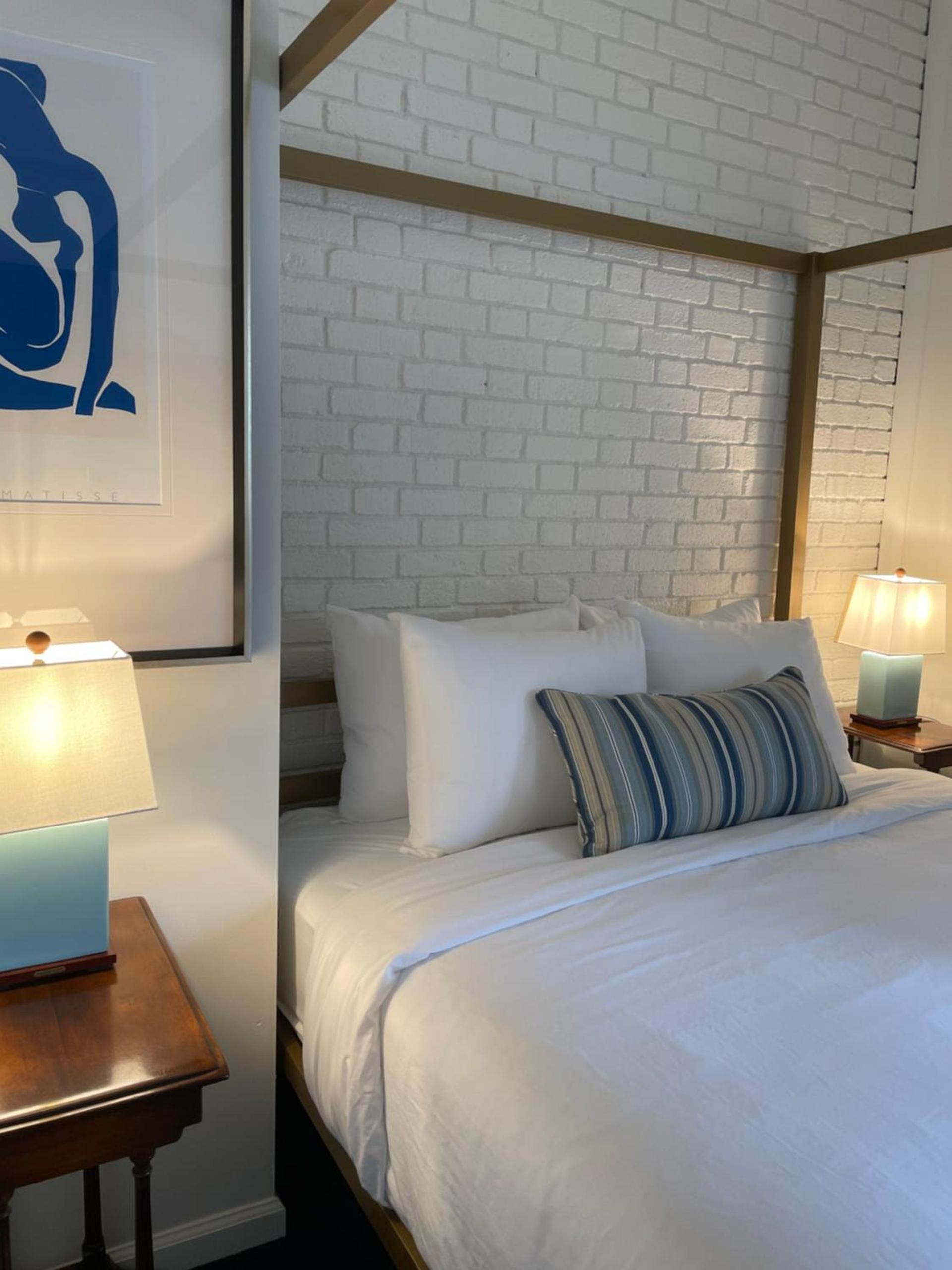 The Argus Hotel & Cocktail Lounge photo 60