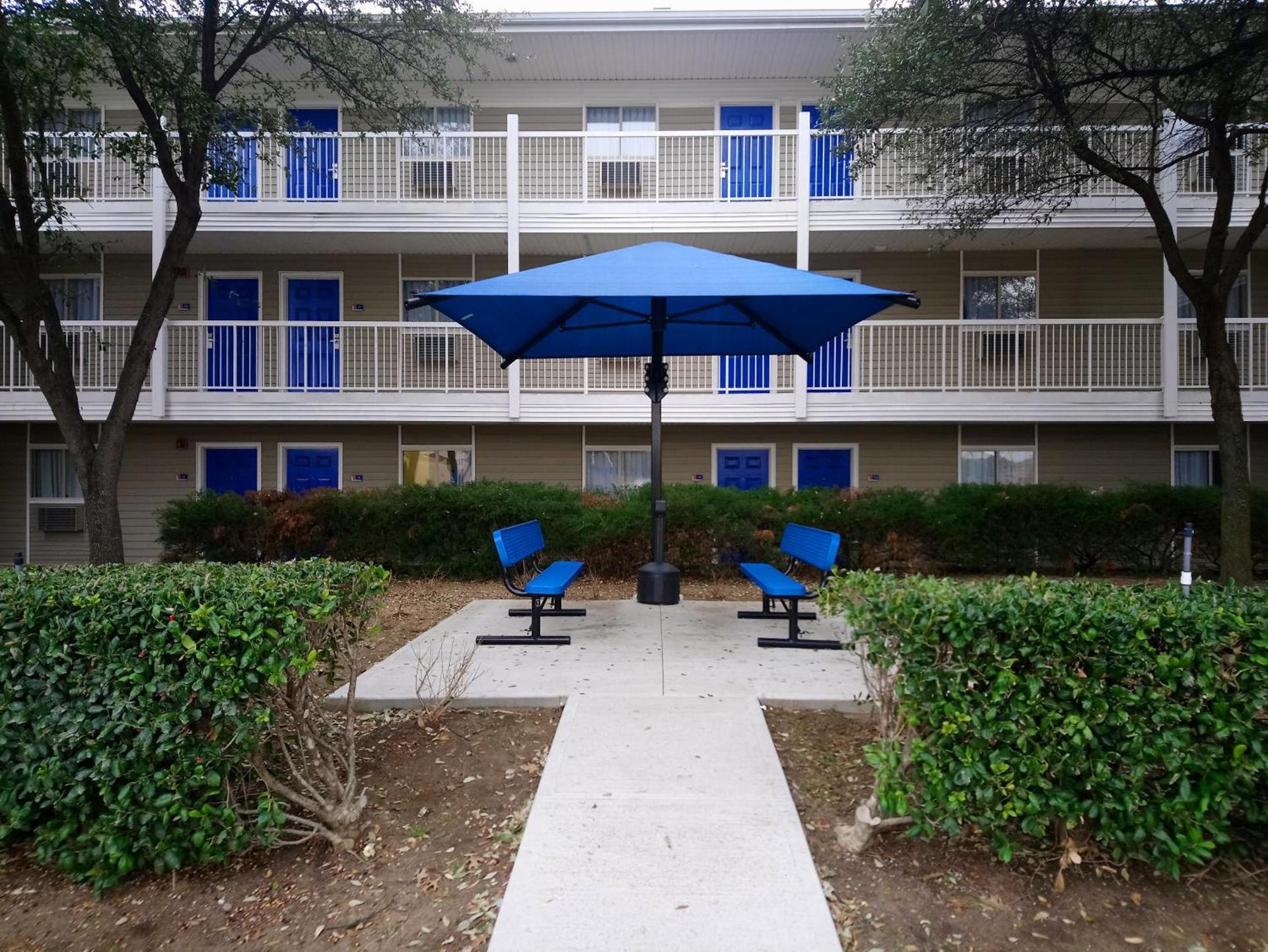 InTown Suites Extended Stay Carrollton TX - Westgrove Drive photo 2