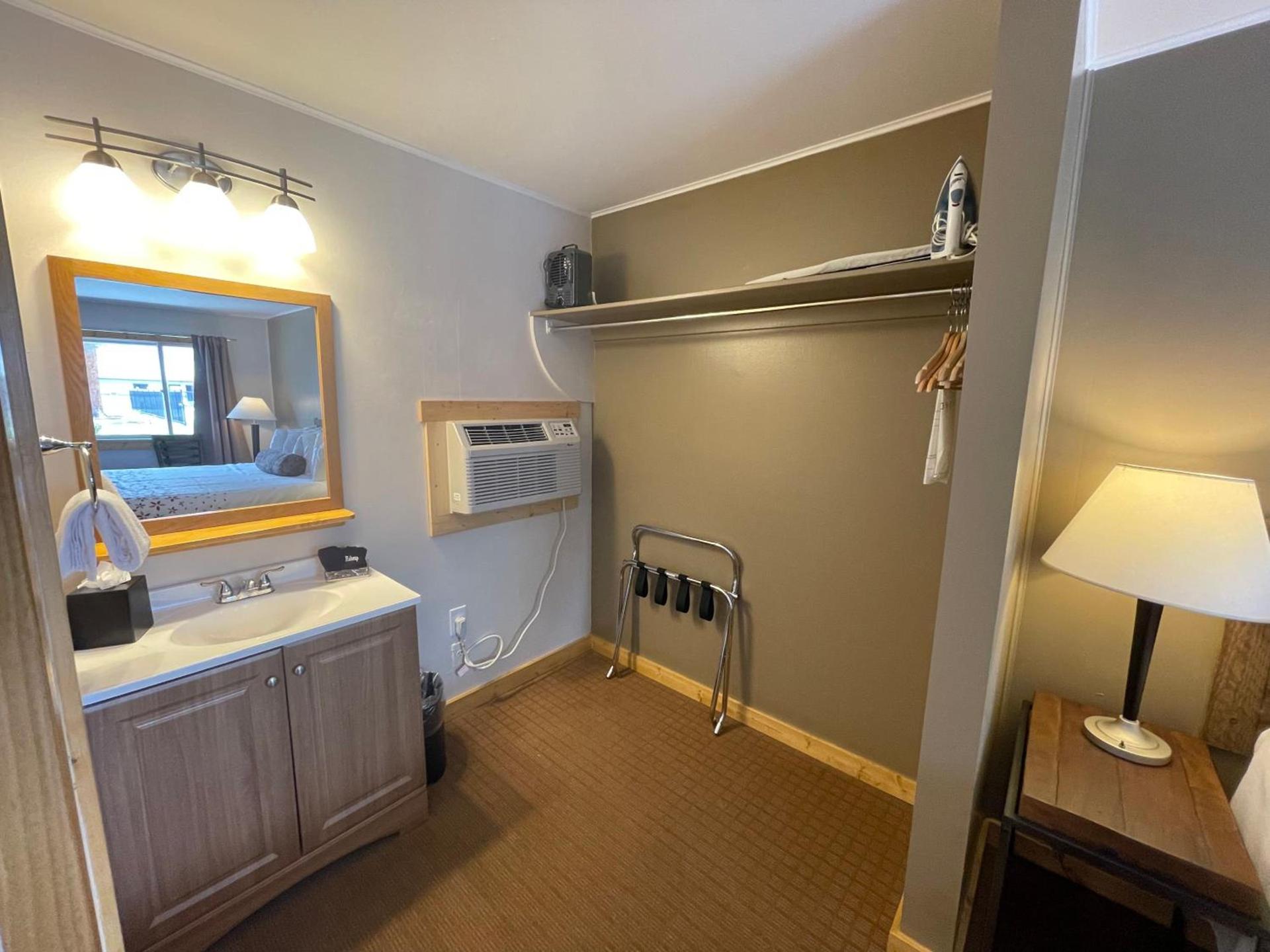 Estes Mountain Inn photo 12