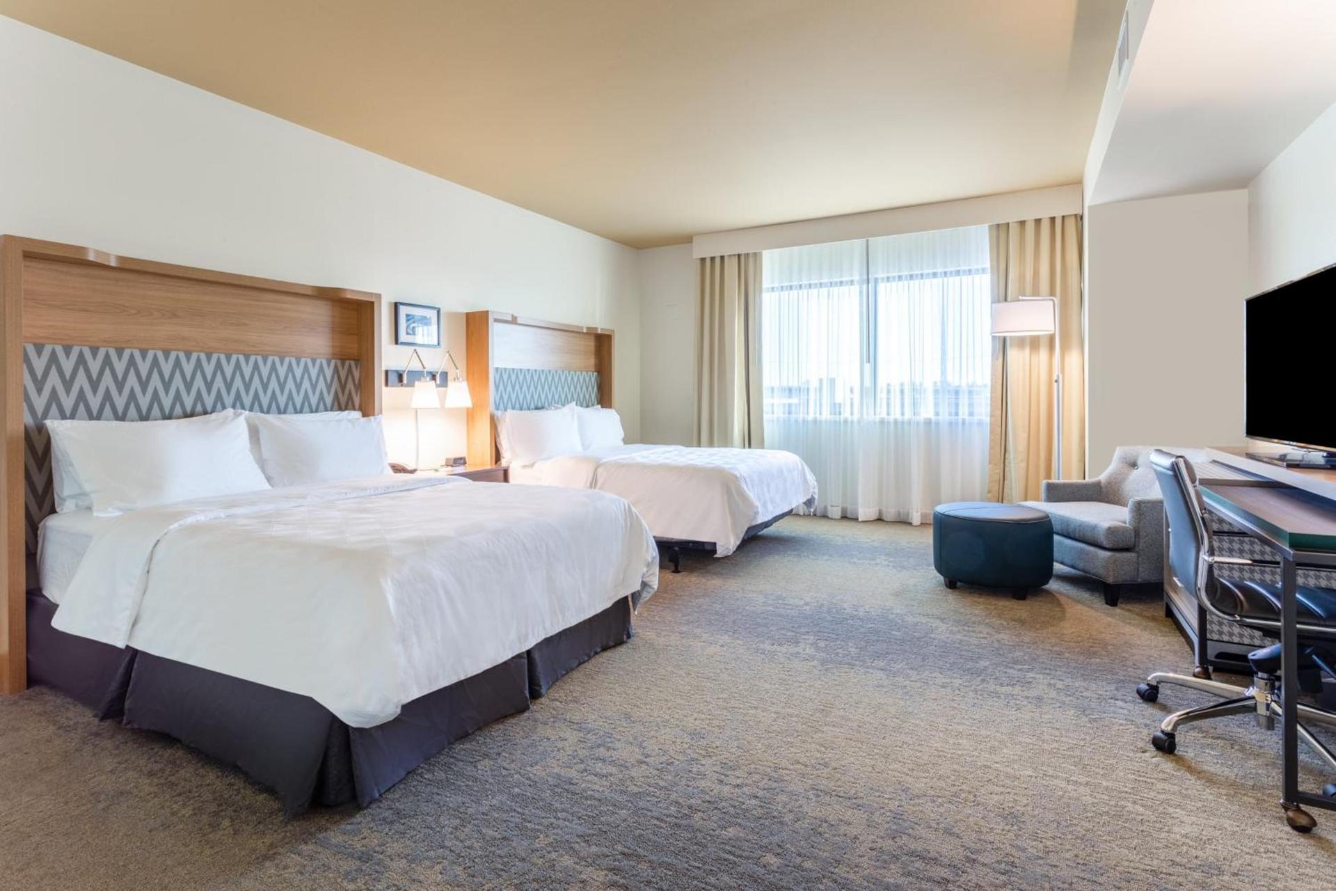 Holiday Inn & Suites Cedar Falls-Waterloo Event Ctr by IHG photo 7