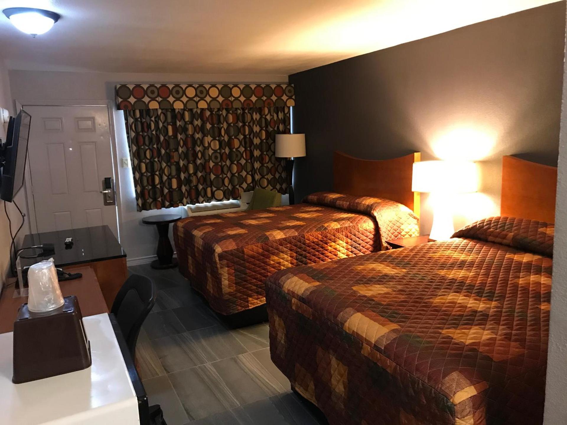Budget Inn & Suites photo 21