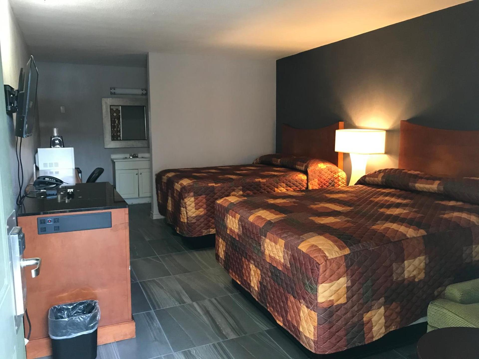 Budget Inn & Suites photo 5