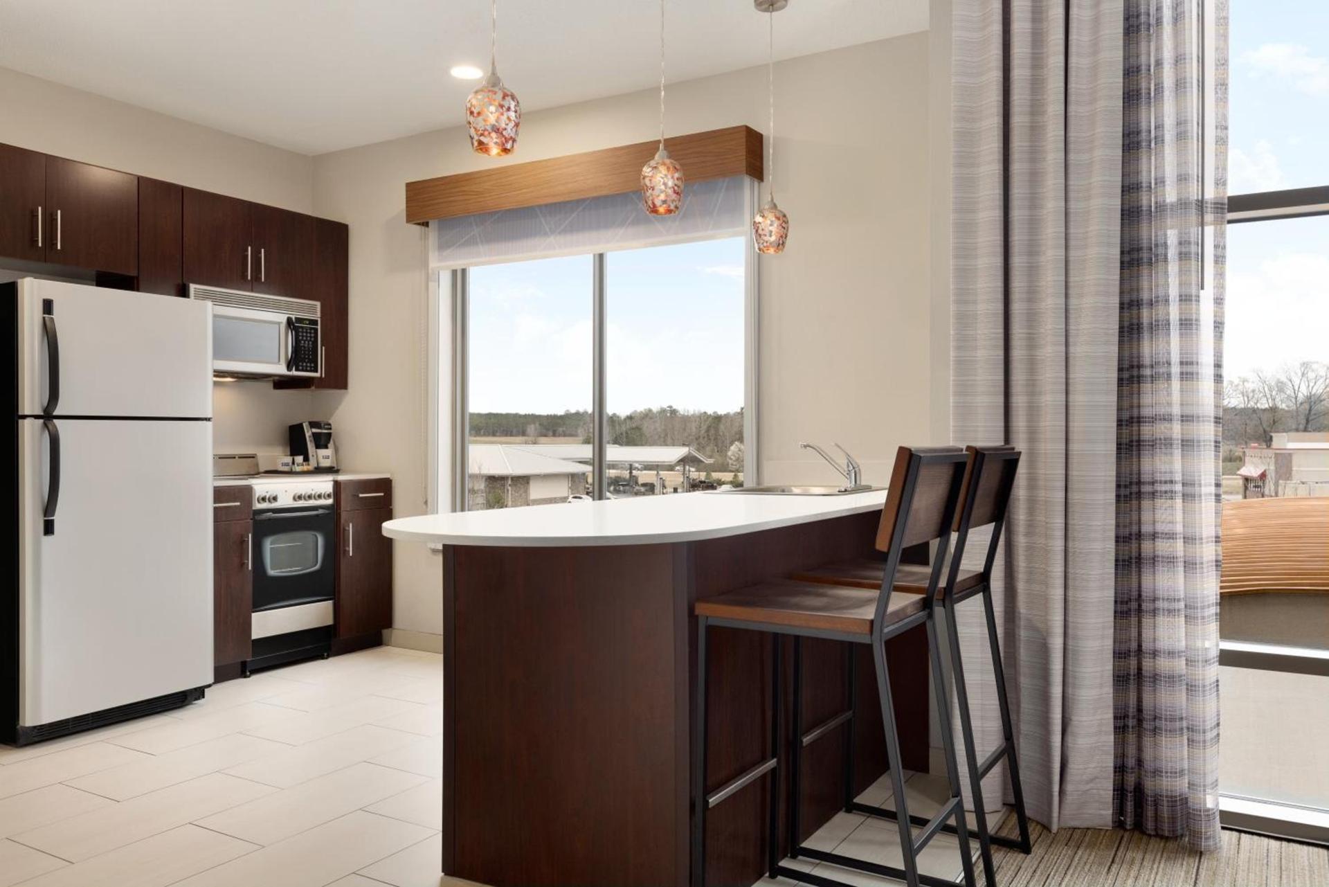 Holiday Inn Express Hotel & Suites Opelika Auburn by IHG photo 73