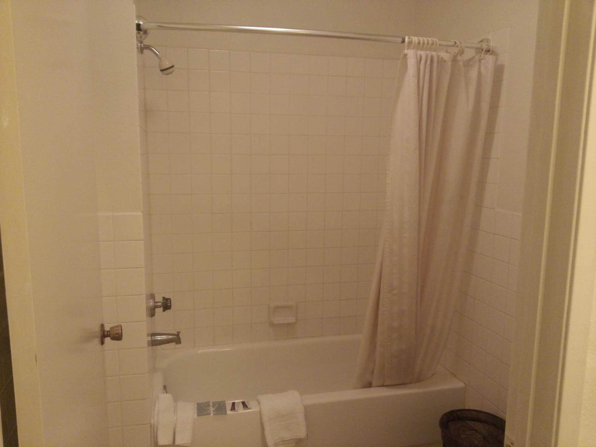 Evergreen Inn photo 5