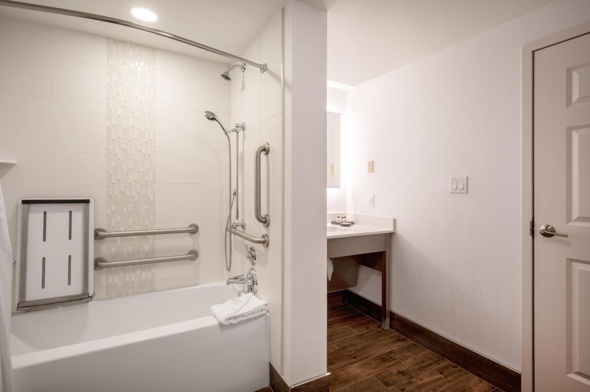 Crowne Plaza Albany - The Desmond Hotel photo 35