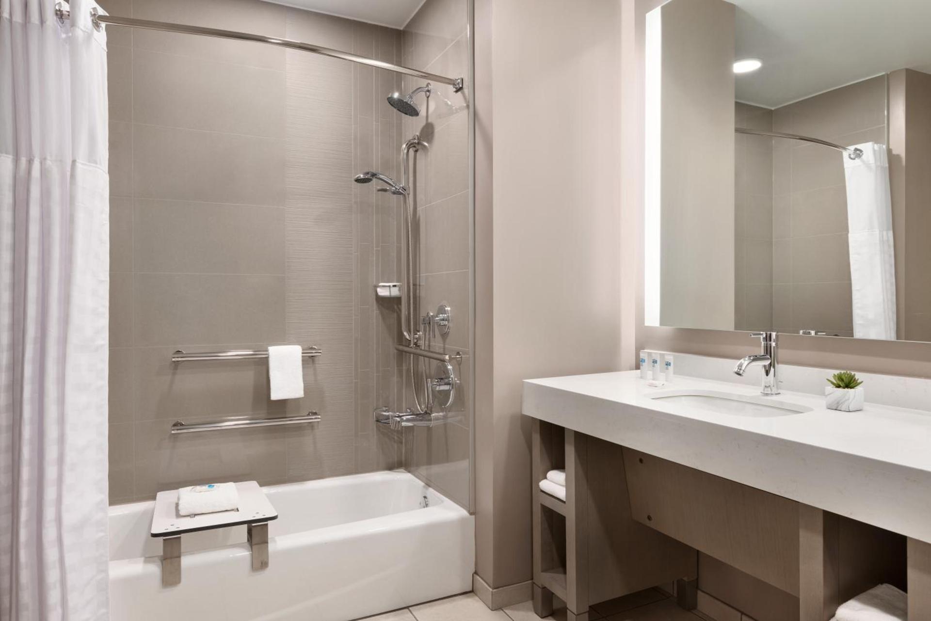 Hyatt House Atlanta Perimeter Center photo 53