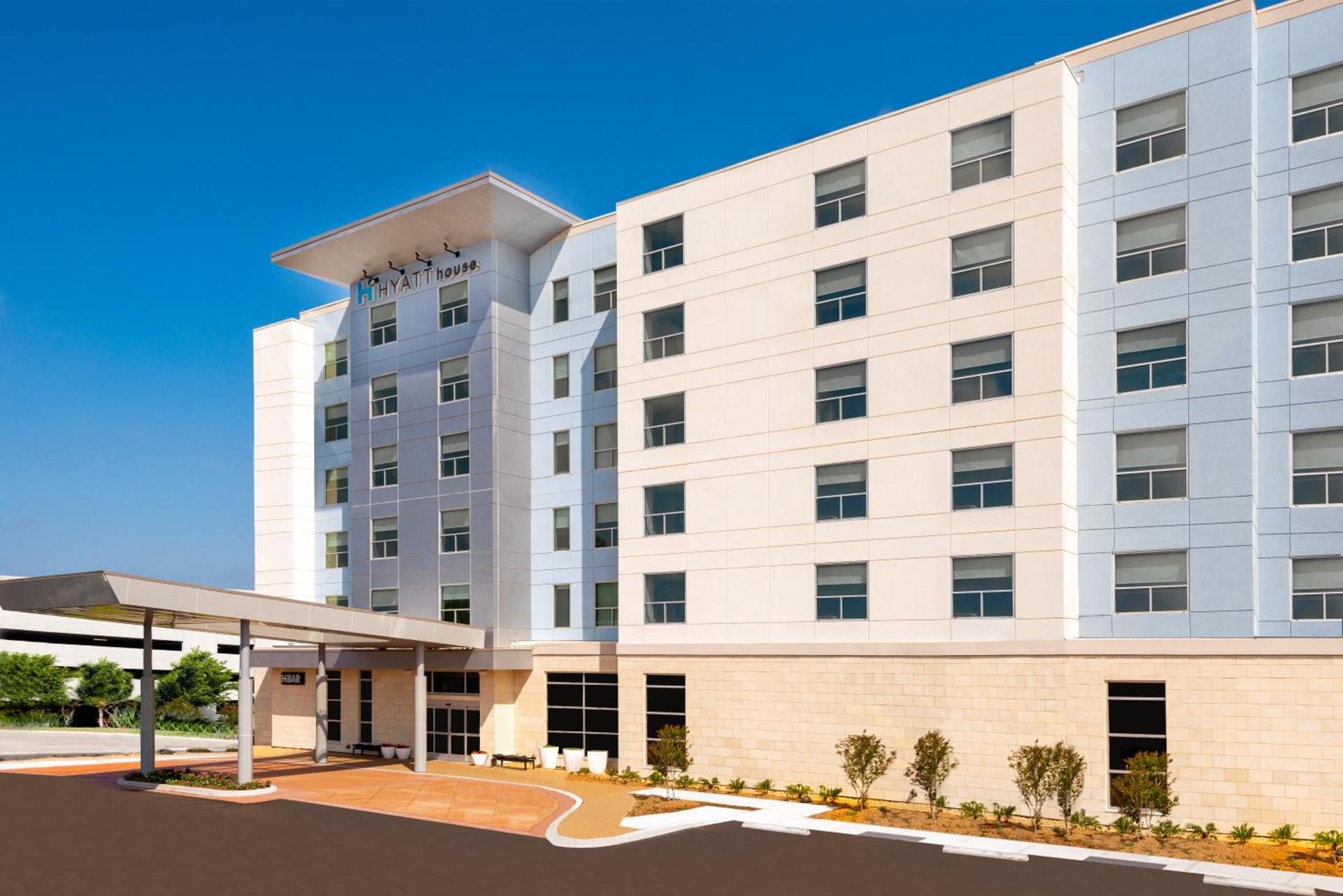 Hyatt House Tampa Airport/Westshore photo 1