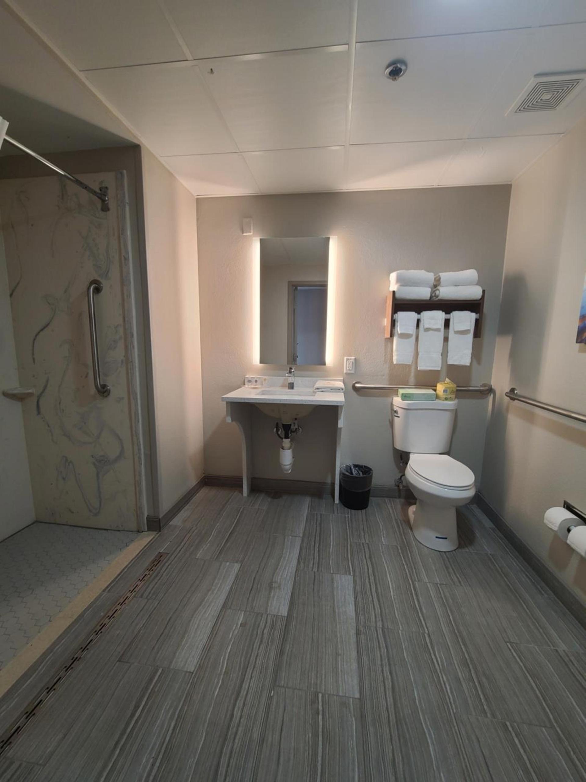 Comfort Inn Boston Milford photo 24
