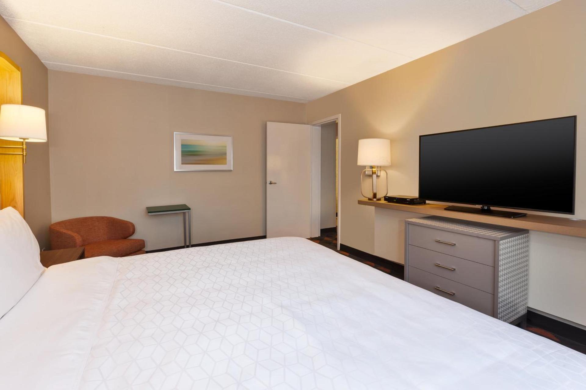 Holiday Inn Westbury-Long Island by IHG photo 27