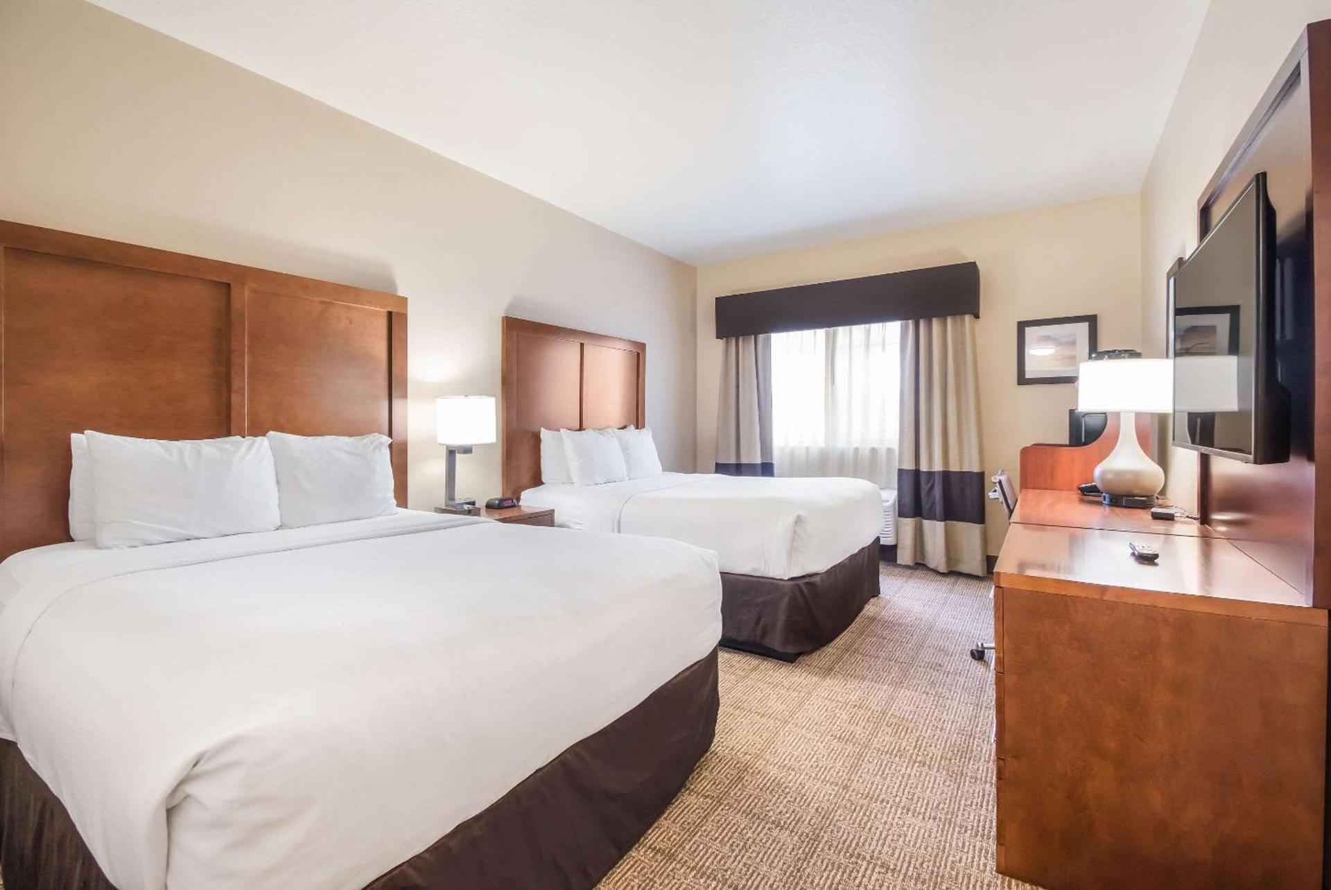 Comfort Inn Newport photo 2