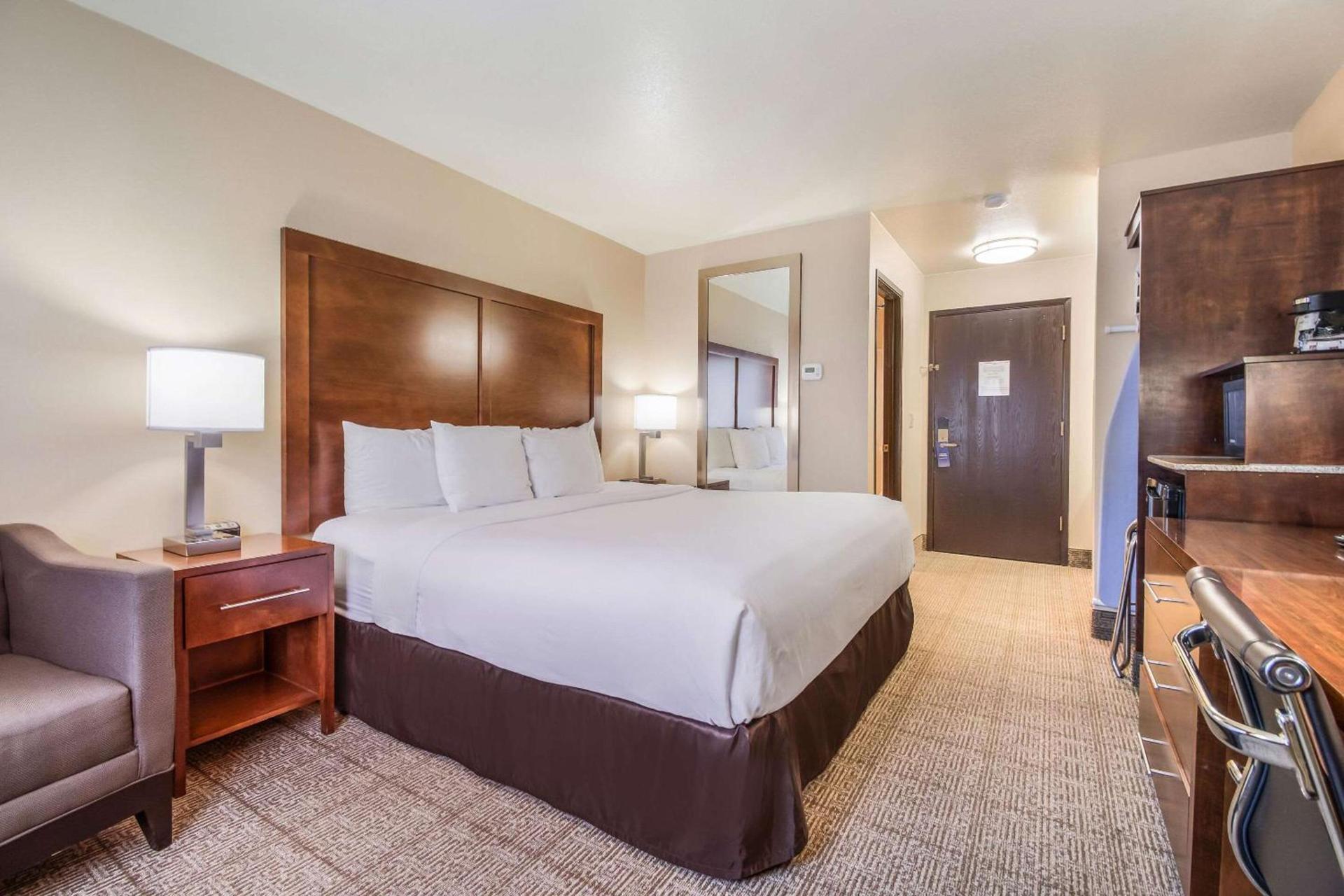 Comfort Inn Newport photo 5