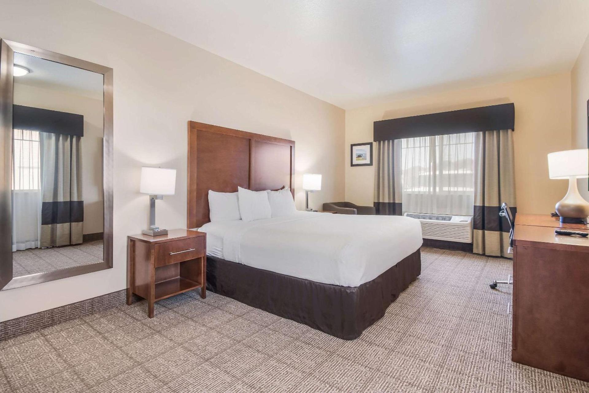Comfort Inn Newport photo 9