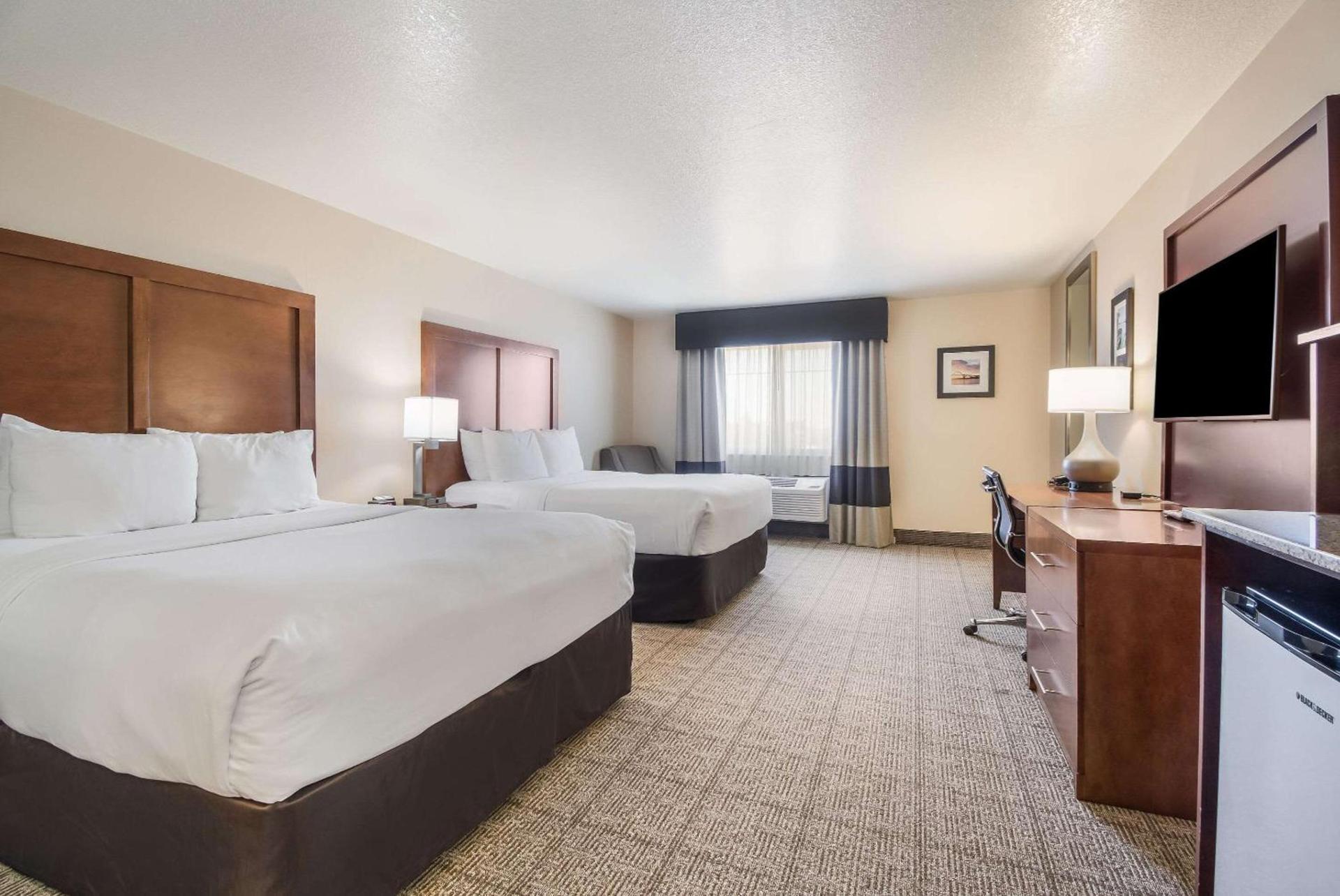 Comfort Inn Newport photo 16