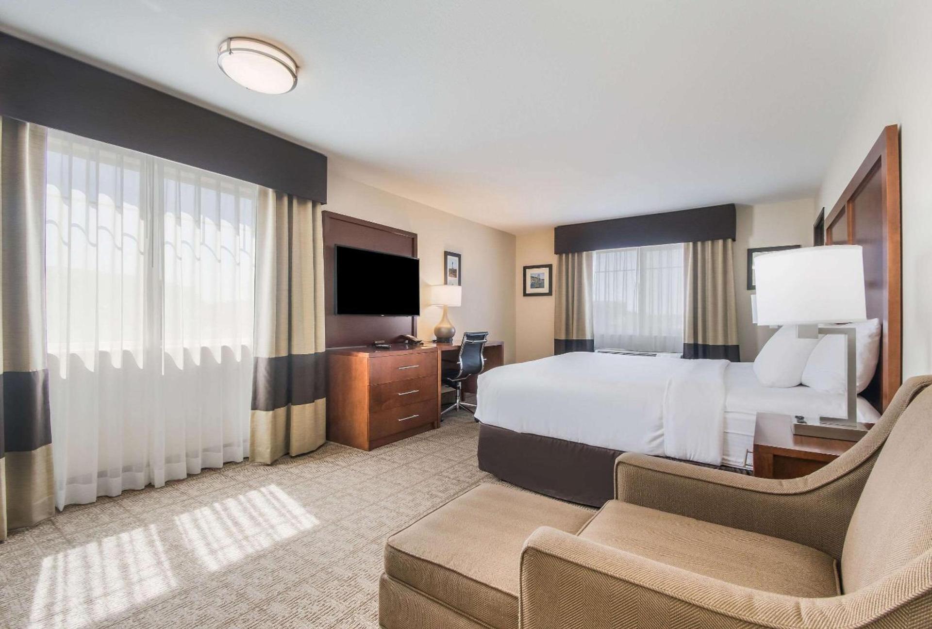 Comfort Inn Newport photo 21