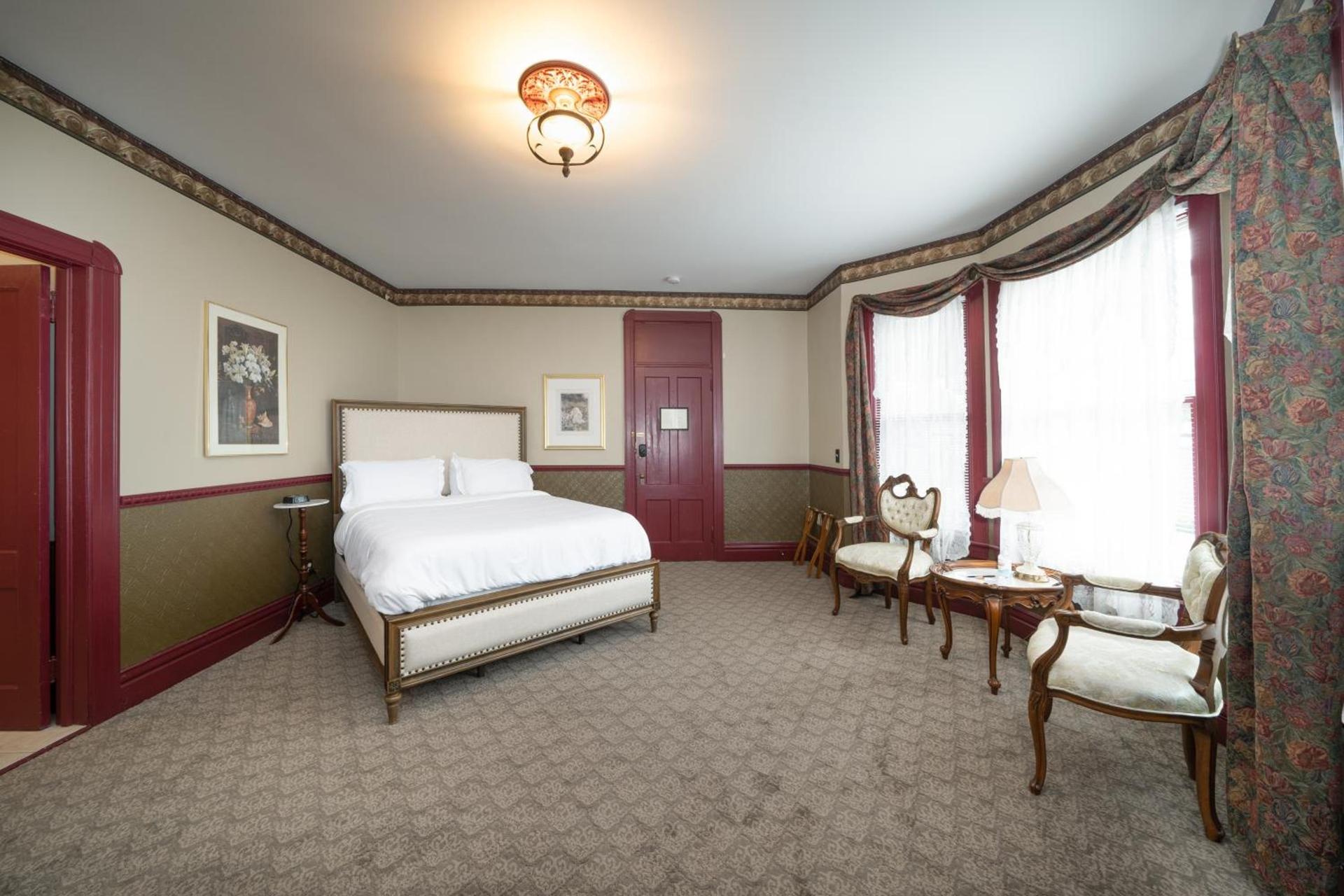 Naples Hotel photo 47