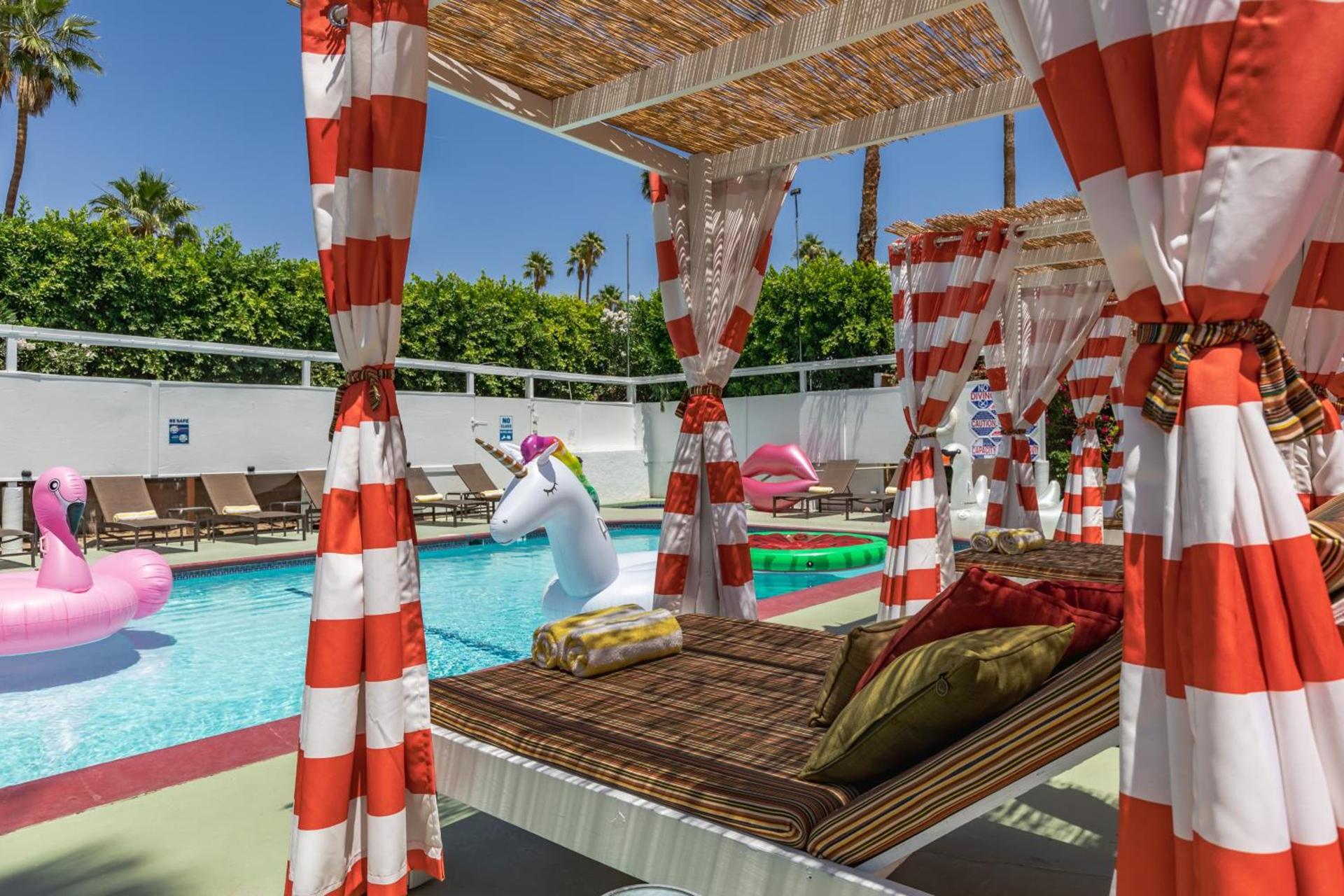 Float Palm Springs - Adults Only photo 3