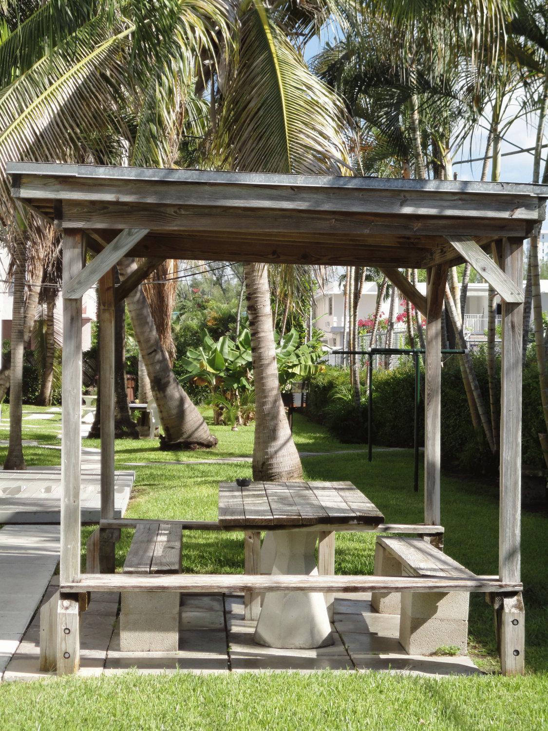 Summerland Suites photo 21