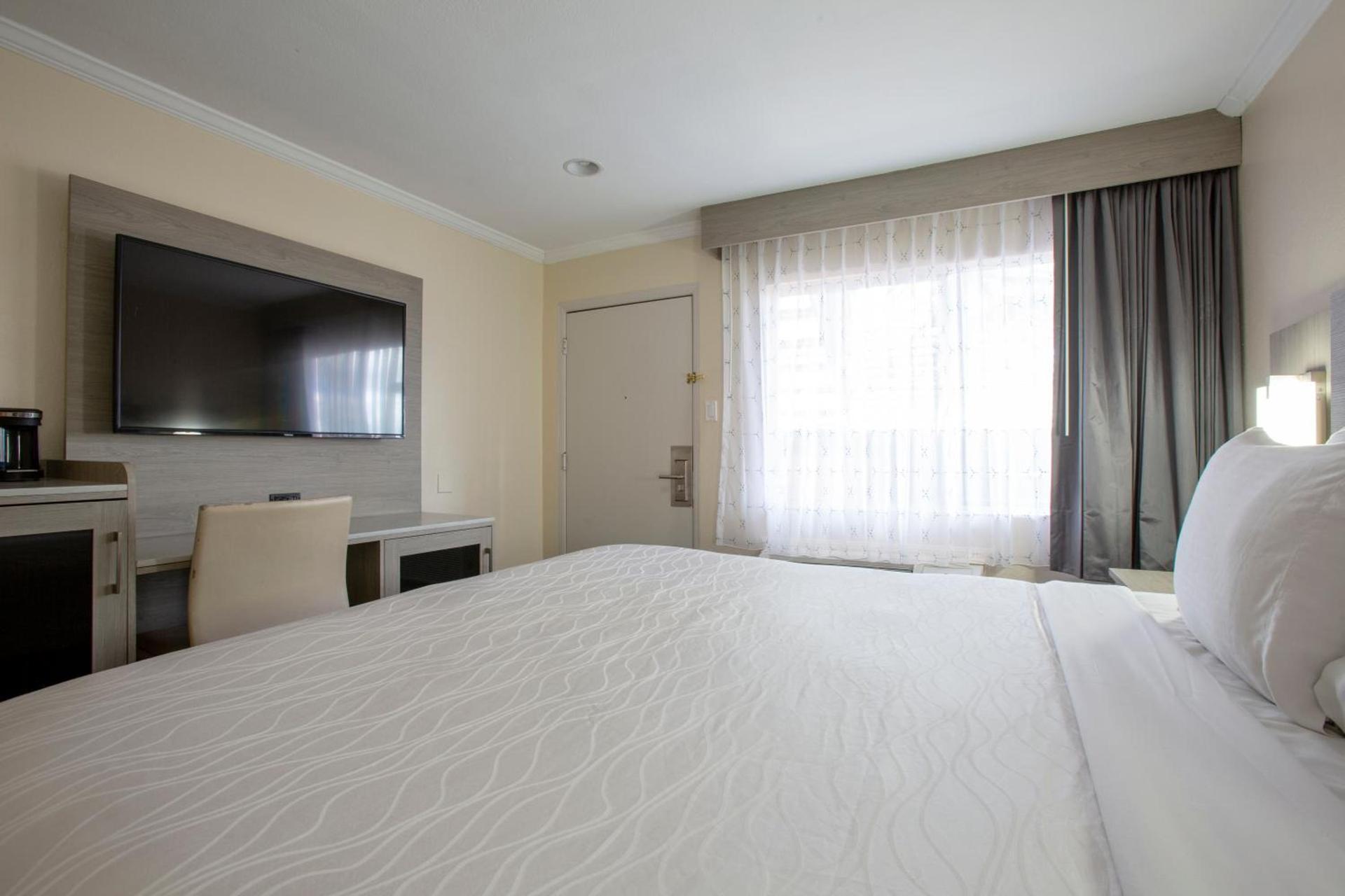 Hotel Aspen Flagstaff/ Grand Canyon InnSuites photo 13
