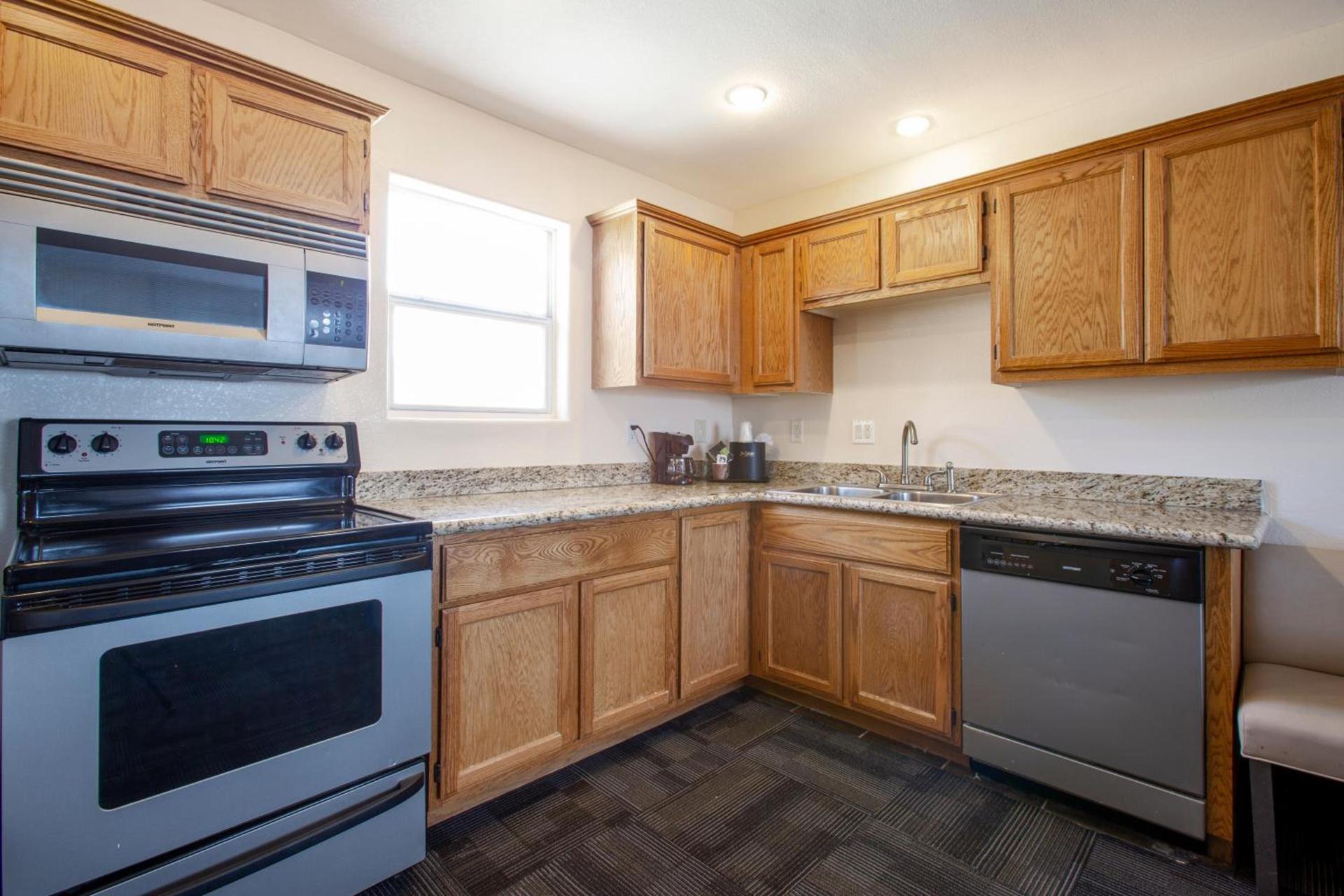 Hotel Aspen Flagstaff/ Grand Canyon InnSuites photo 34