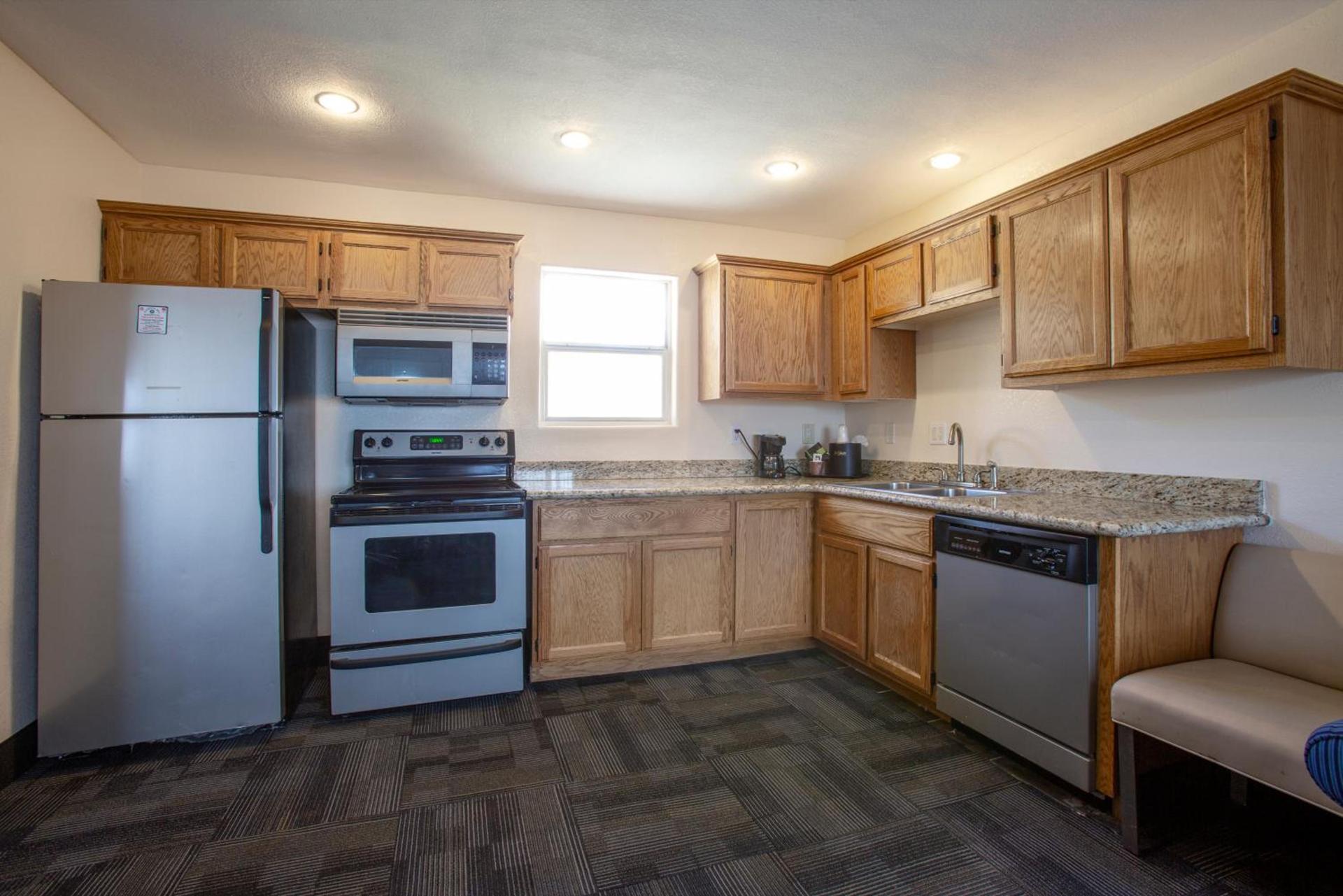 Hotel Aspen Flagstaff/ Grand Canyon InnSuites photo 37