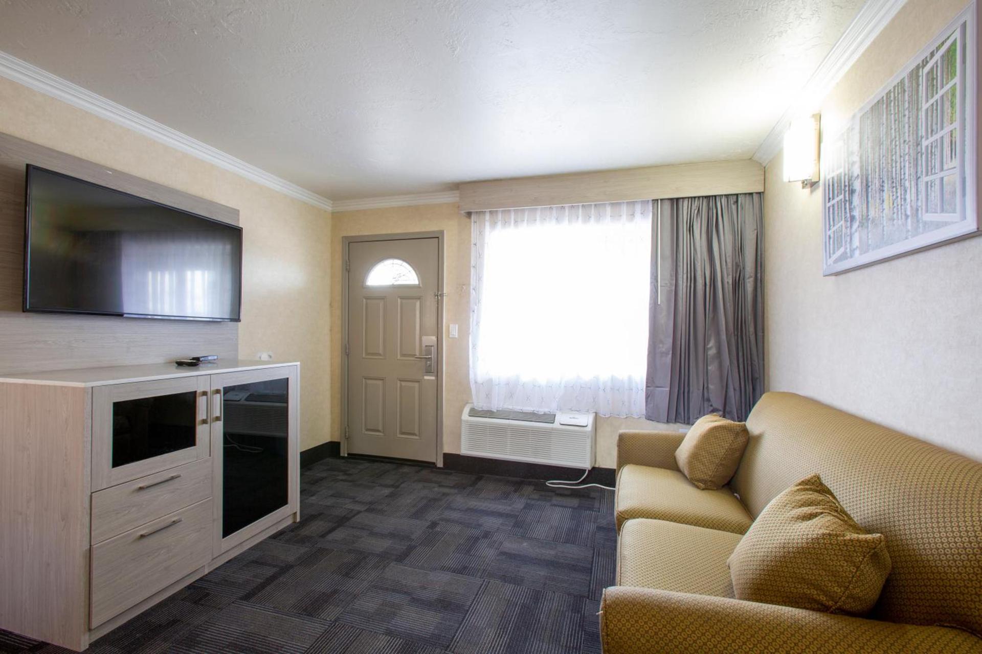 Hotel Aspen Flagstaff/ Grand Canyon InnSuites photo 46