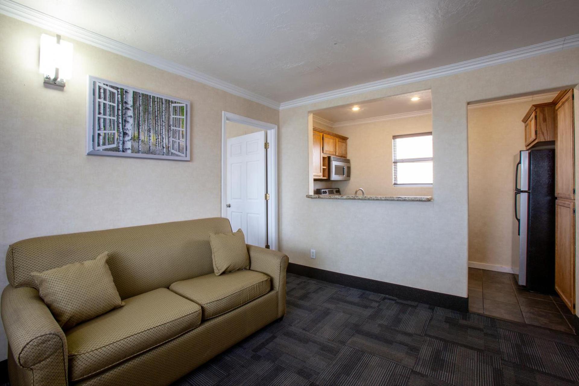 Hotel Aspen Flagstaff/ Grand Canyon InnSuites photo 45