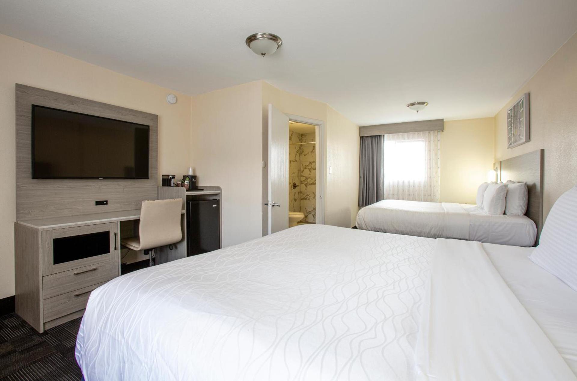 Hotel Aspen Flagstaff/ Grand Canyon InnSuites photo 5