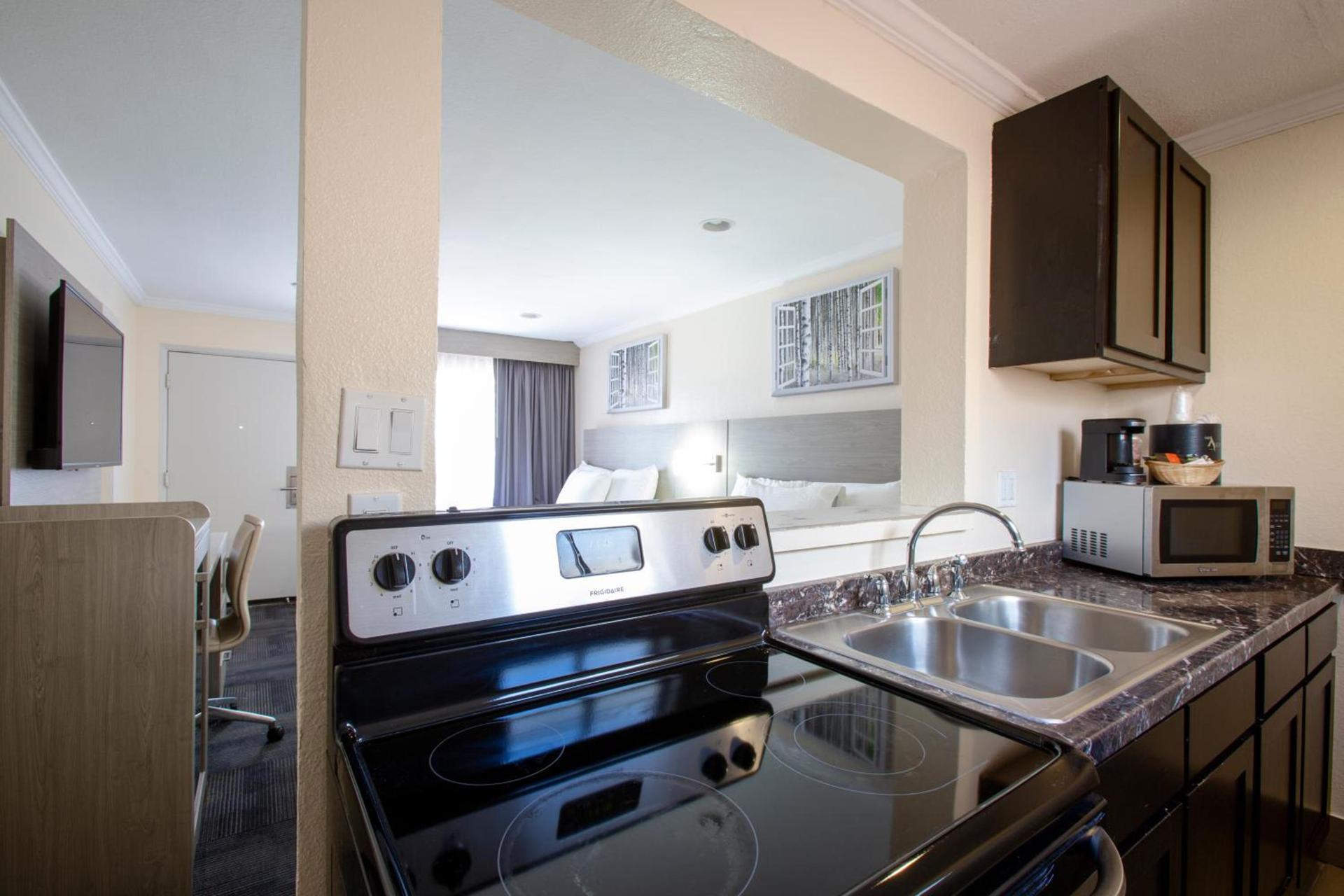 Hotel Aspen Flagstaff/ Grand Canyon InnSuites photo 54