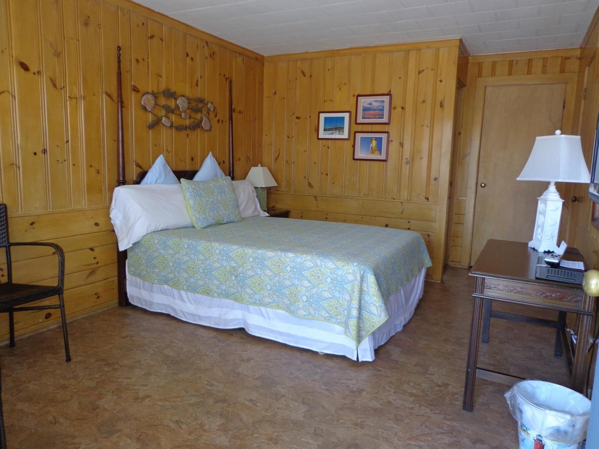 Town & Beach Motel photo 20
