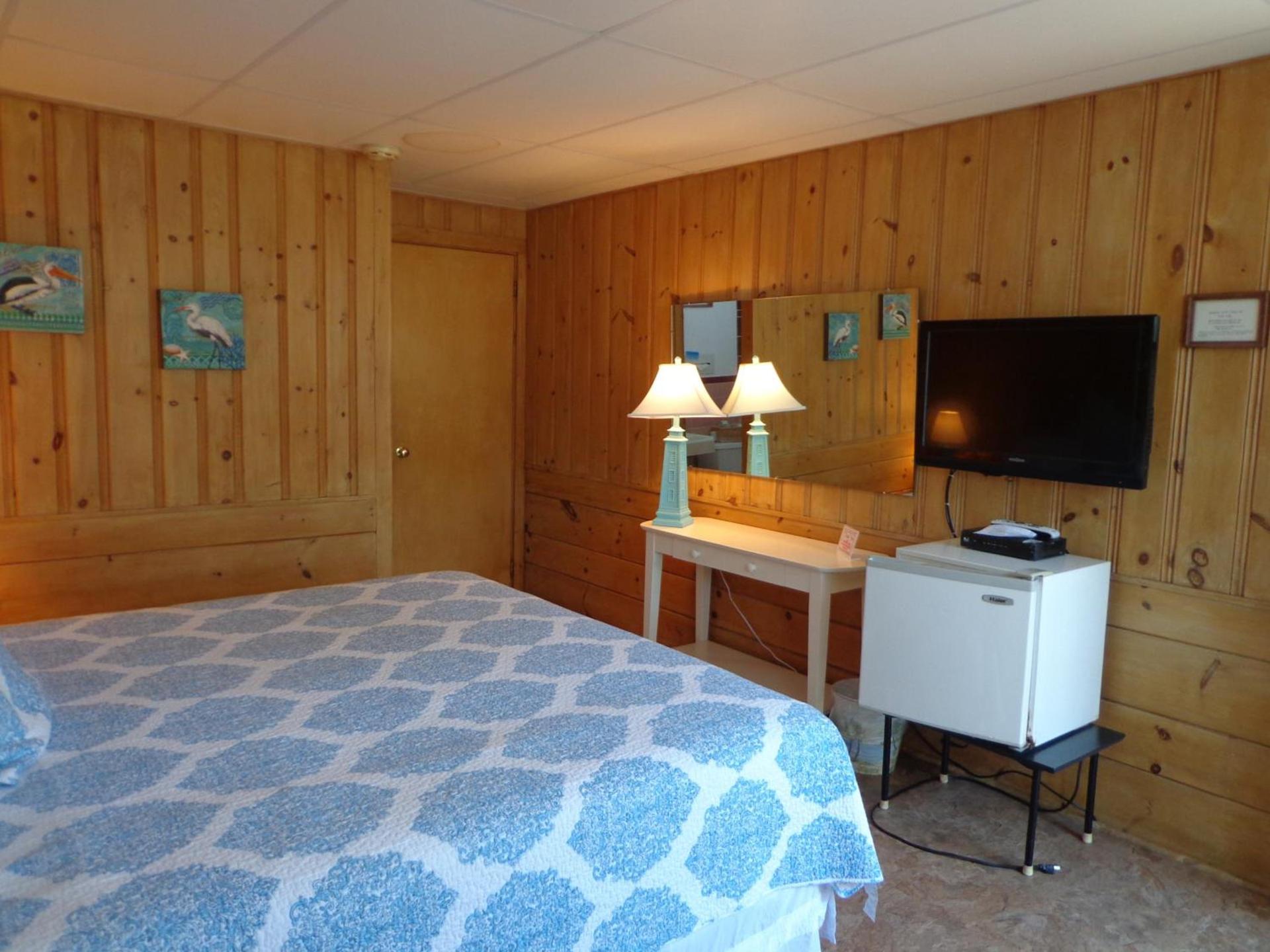 Town & Beach Motel photo 16