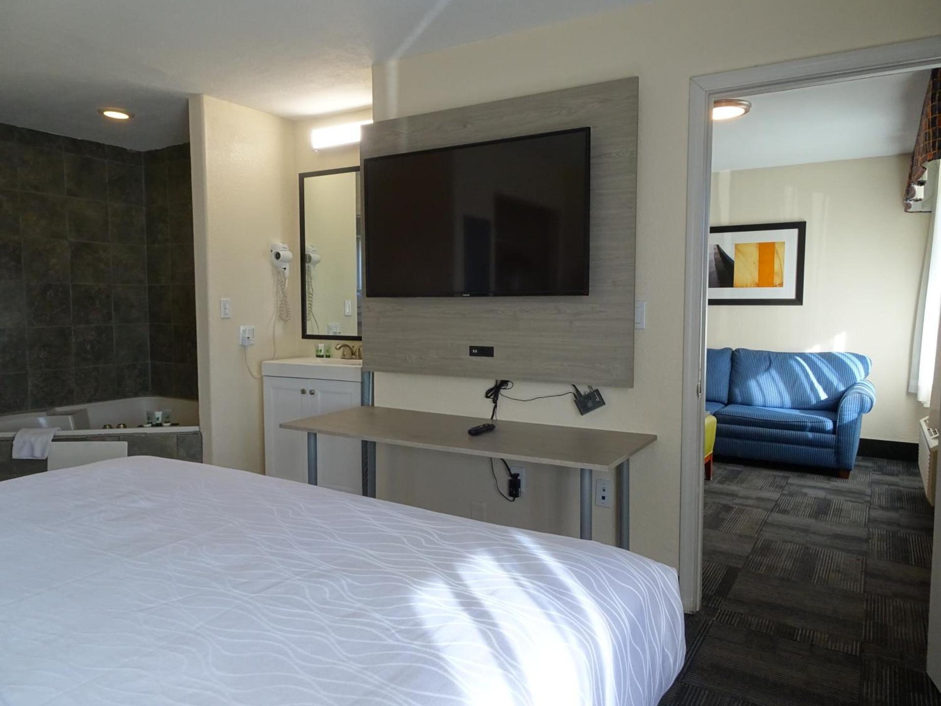 Hotel Aspen Flagstaff/ Grand Canyon InnSuites photo 57