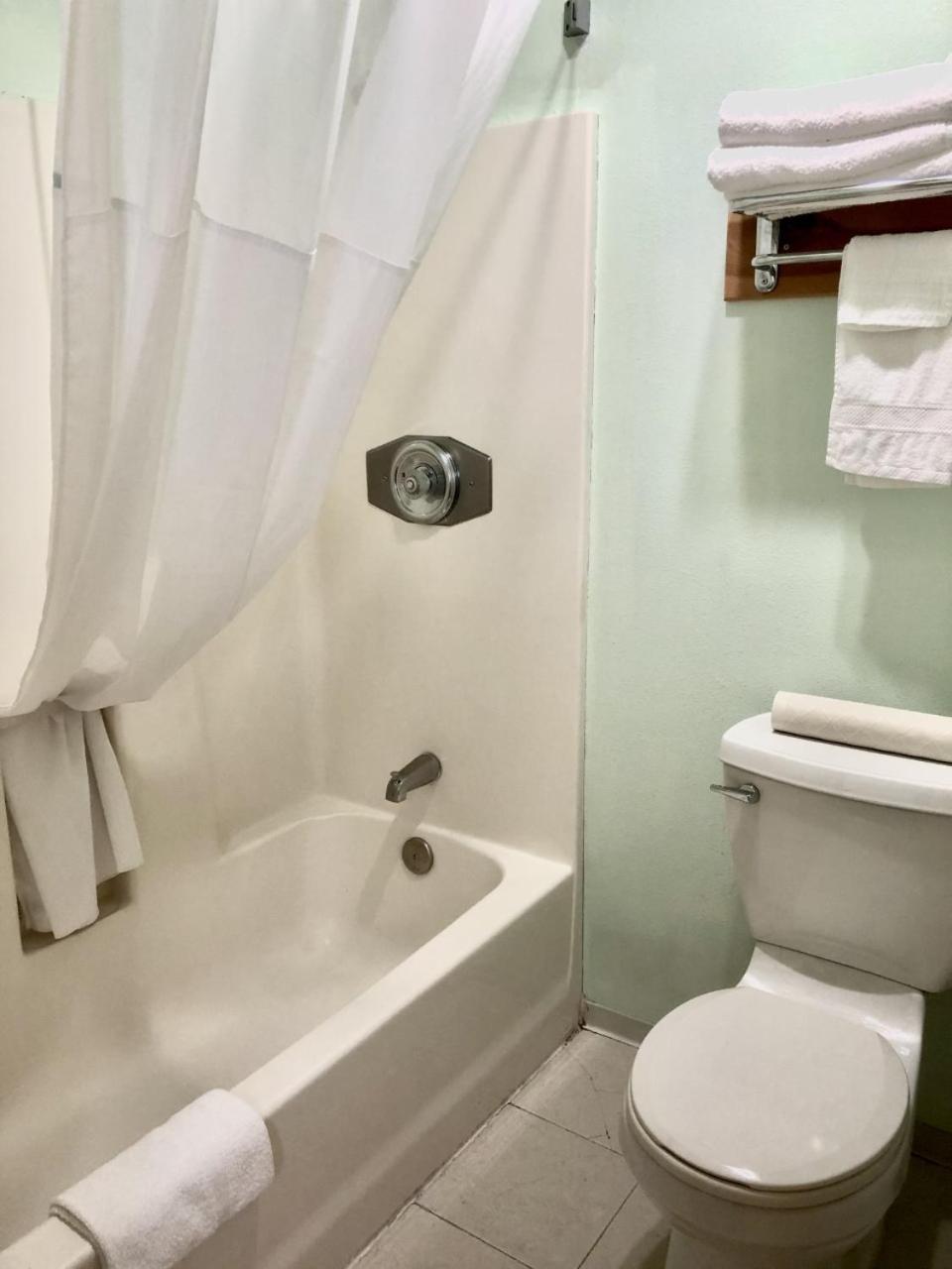 Travelodge by Wyndham Seattle North of Downtown photo 17