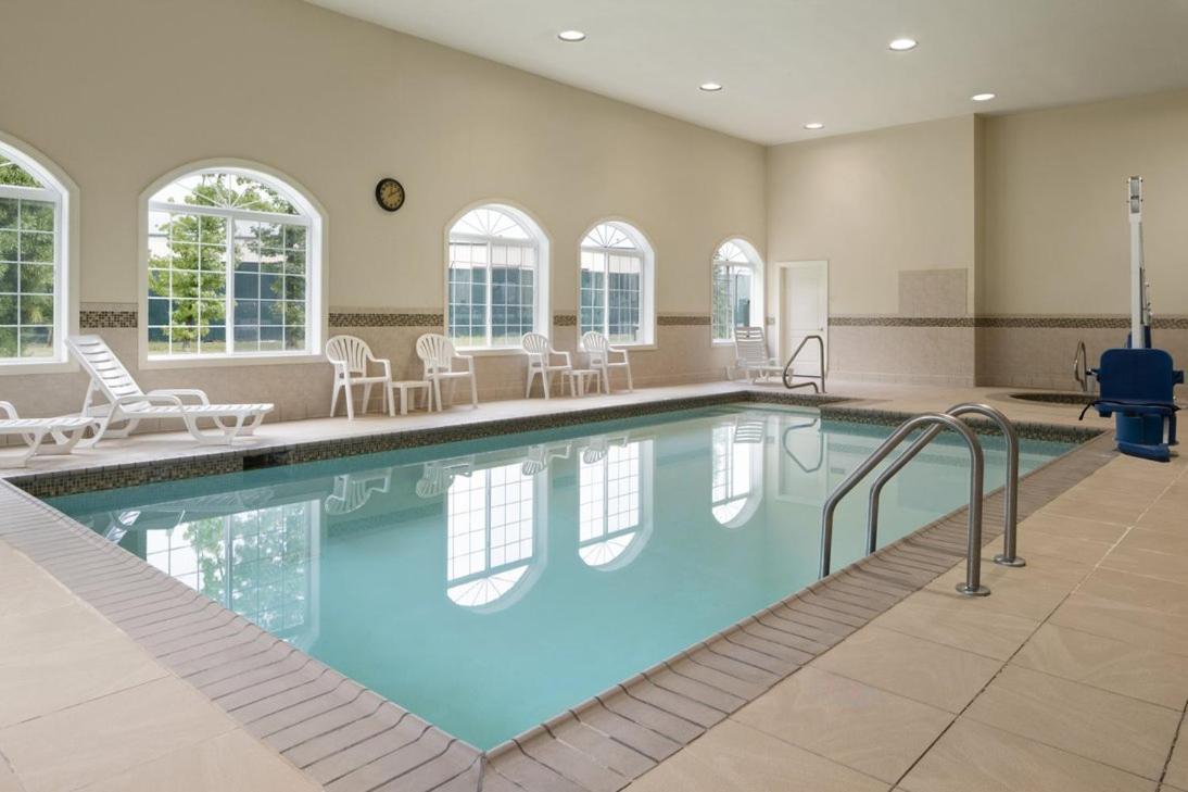 Country Inn & Suites by Radisson, Baltimore North, MD photo 32