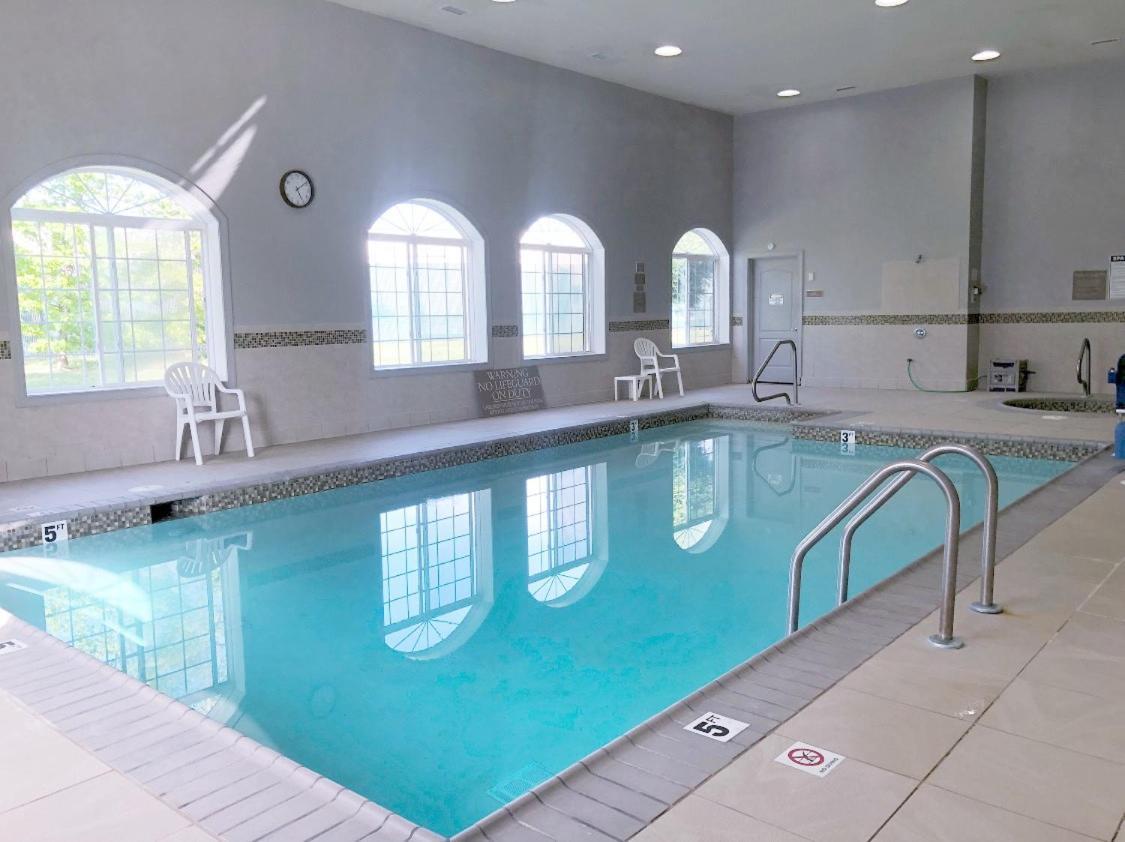 Country Inn & Suites by Radisson, Baltimore North, MD photo 34