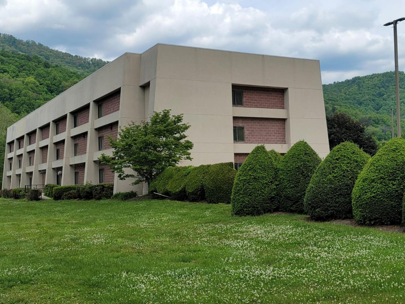Bay Mountain Inn Cherokee Smoky Mountains photo 2