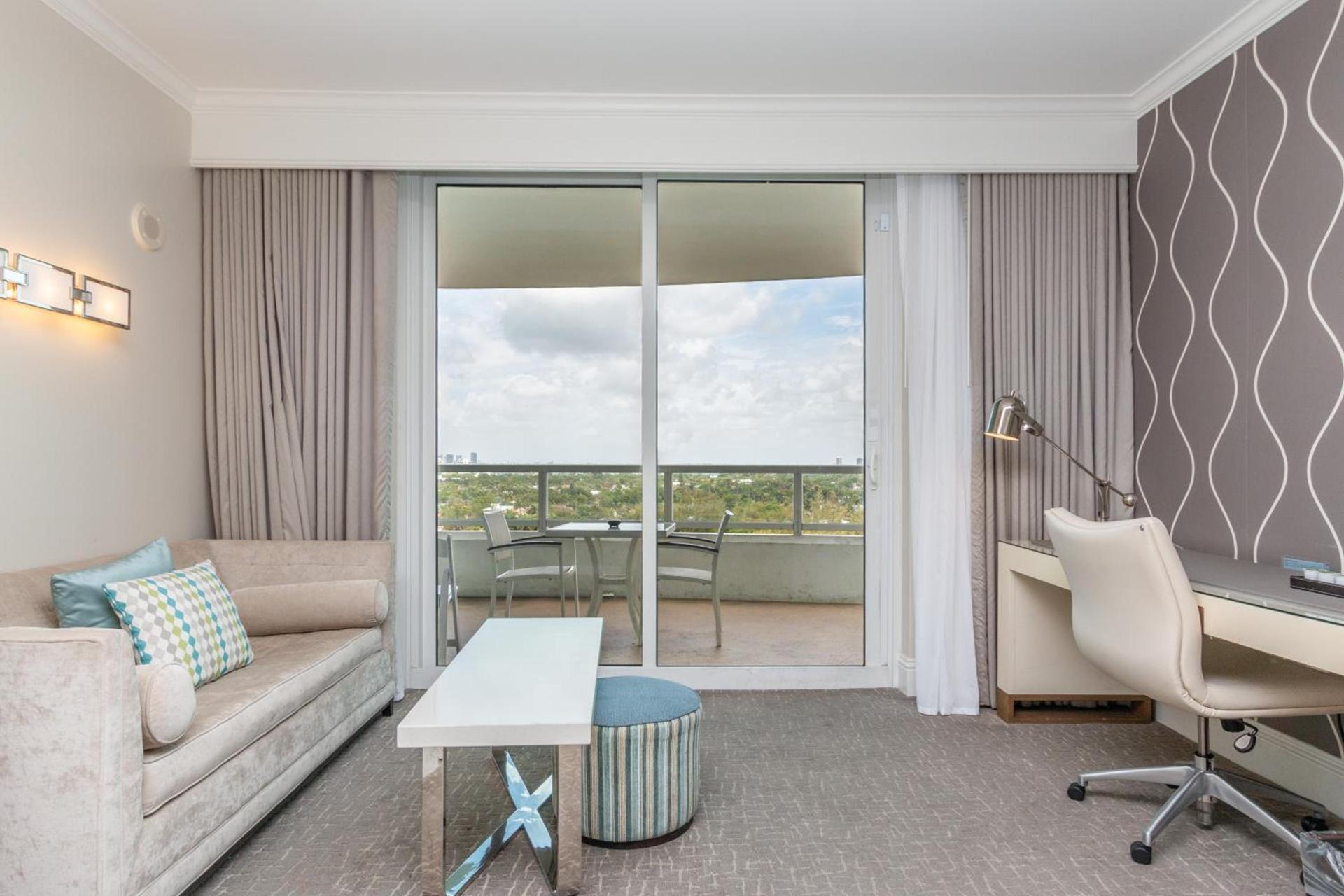 FB Miami Beach Tresor Private Luxury Suites photo 30