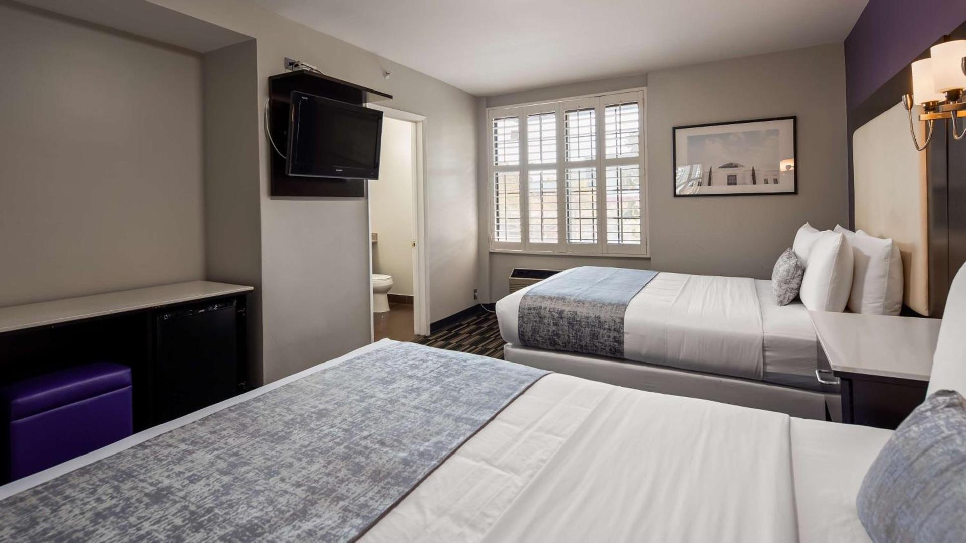 SureStay Hotel by Best Western Beverly Hills West LA photo 12