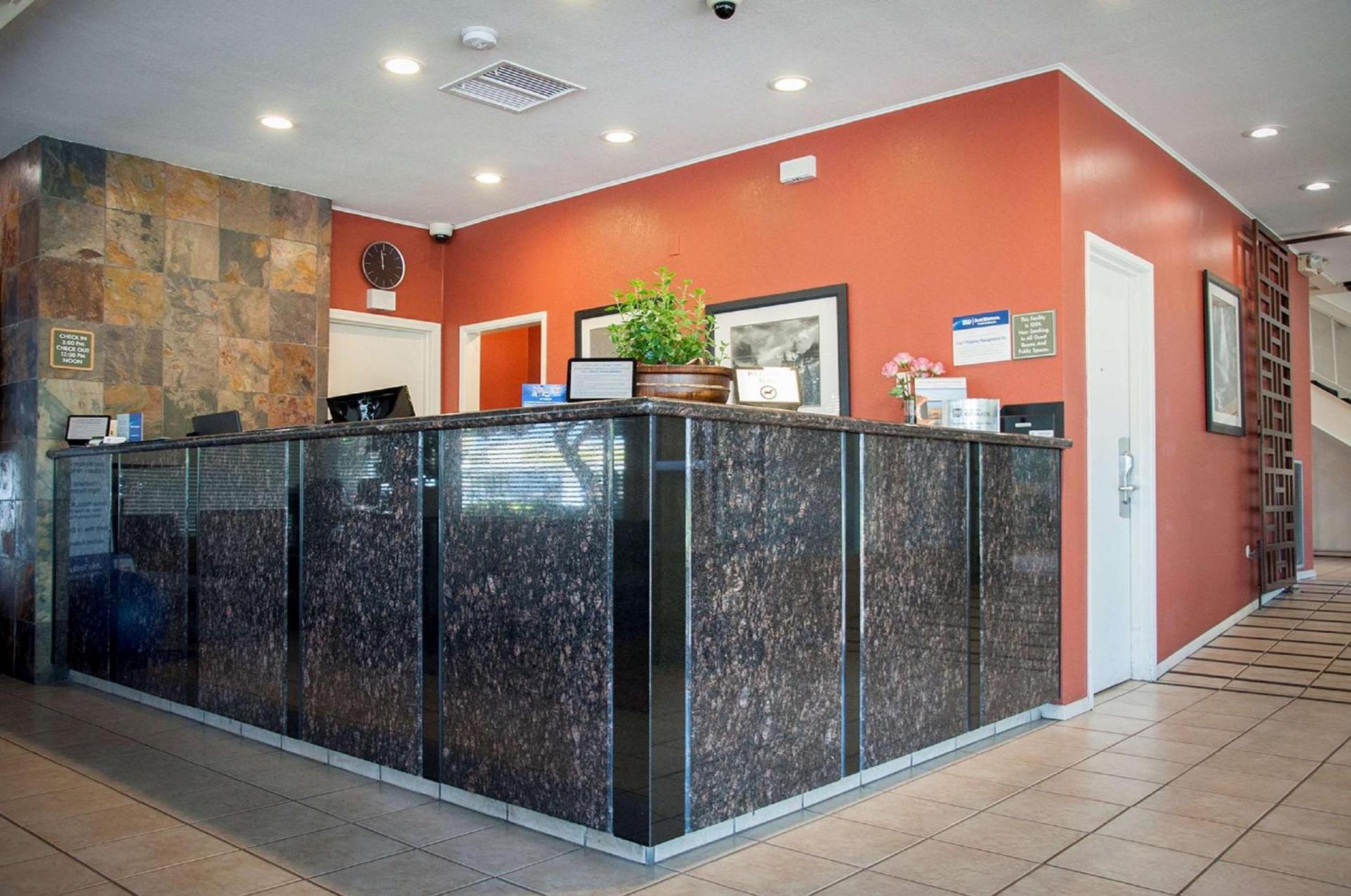 Best Western Village Inn photo 11