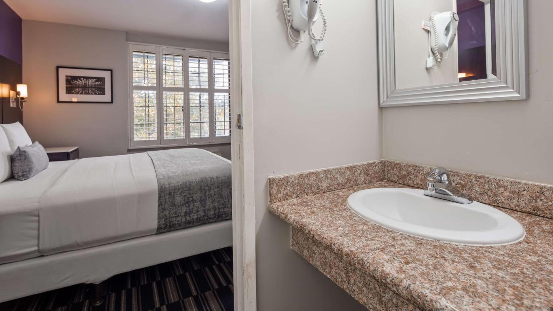 SureStay Hotel by Best Western Beverly Hills West LA photo 19
