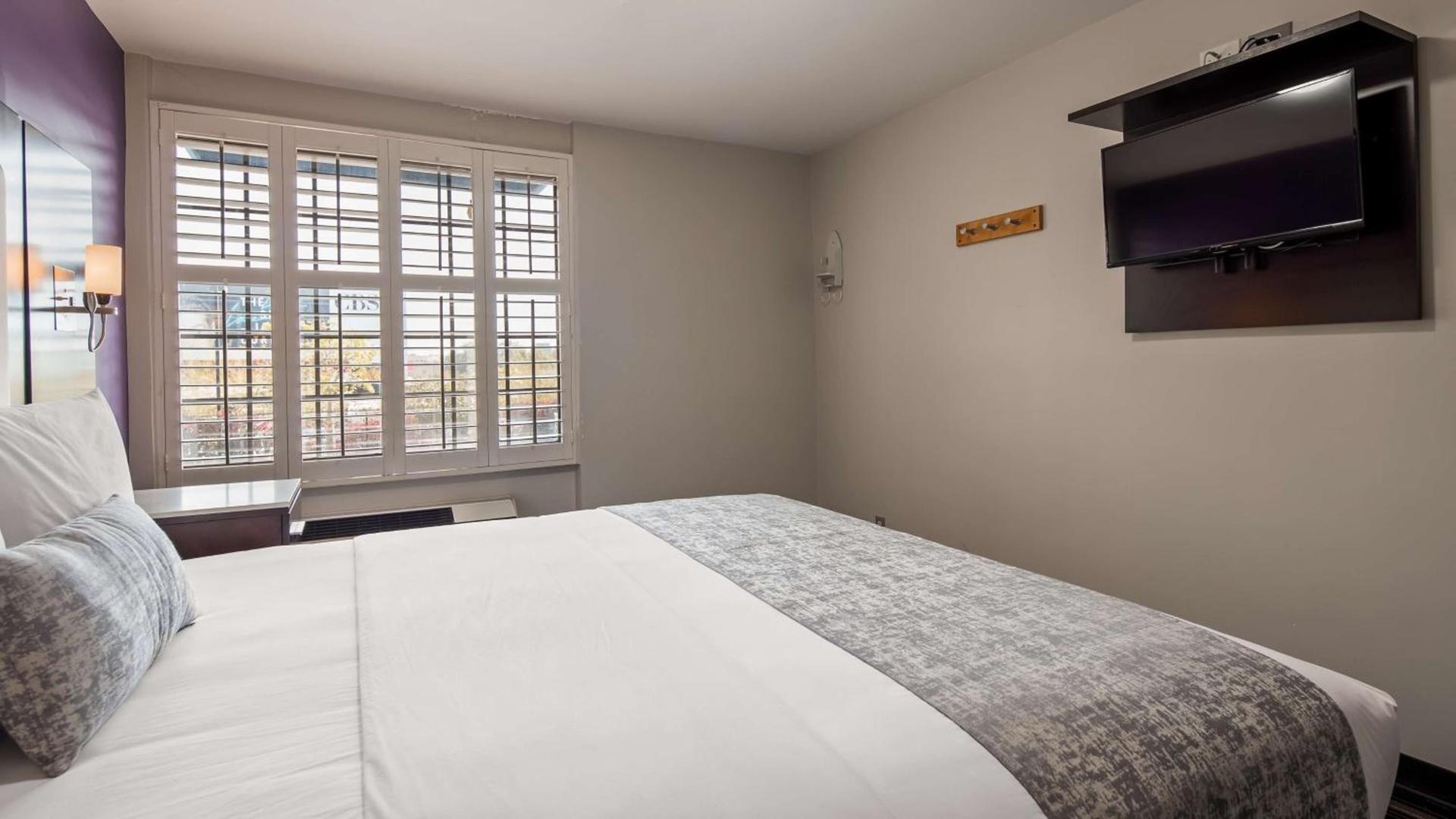 SureStay Hotel by Best Western Beverly Hills West LA photo 21