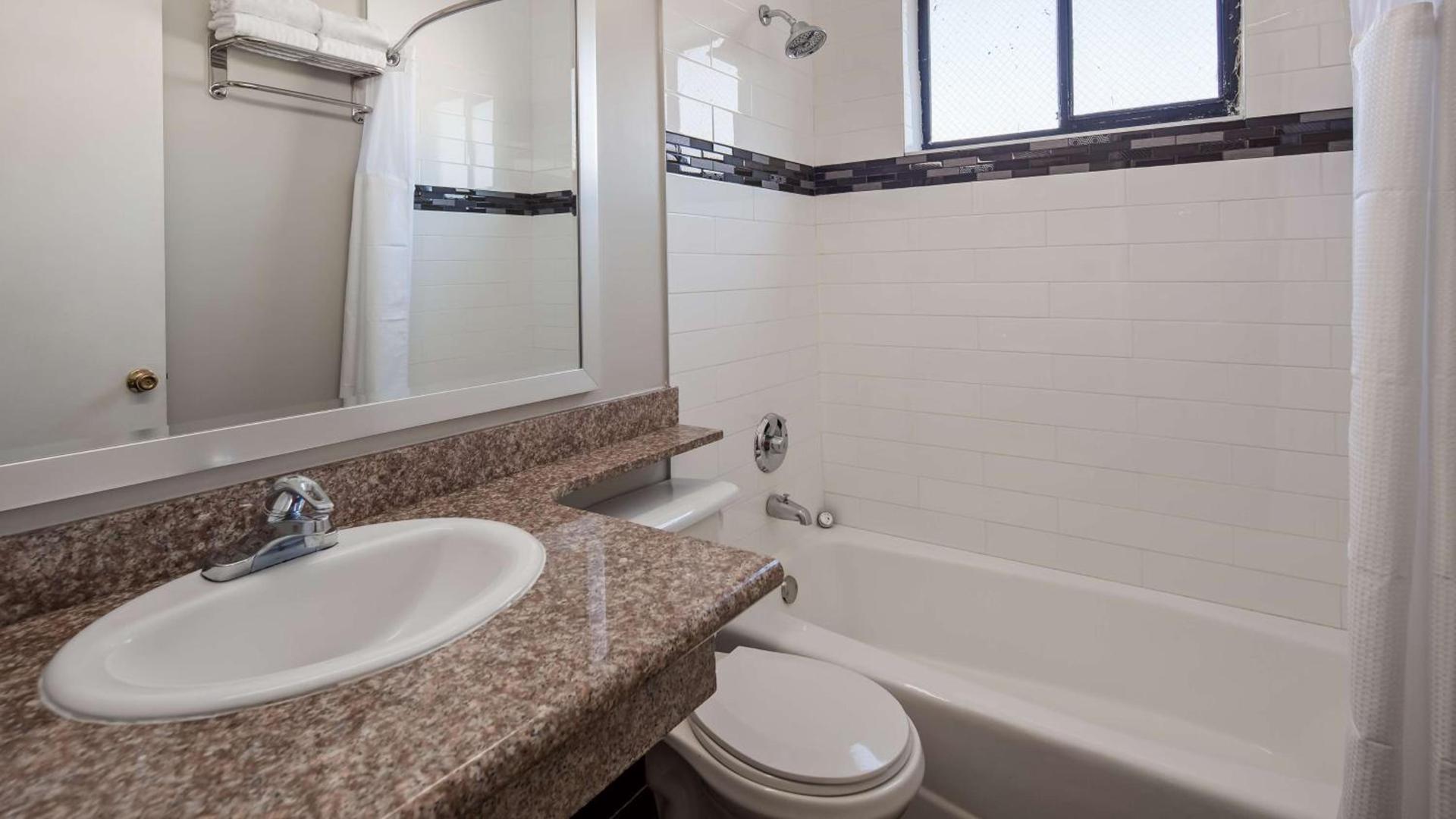 SureStay Hotel by Best Western Beverly Hills West LA photo 24