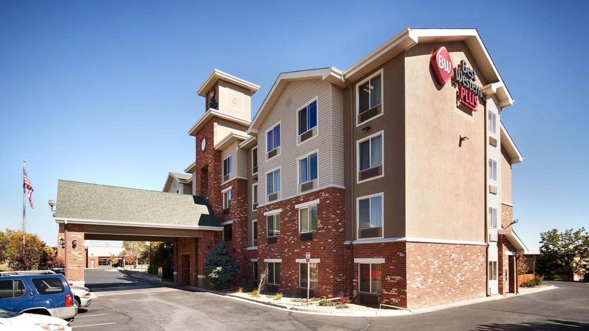 Best Western Plus Gateway Inn & Suites - Aurora photo 1