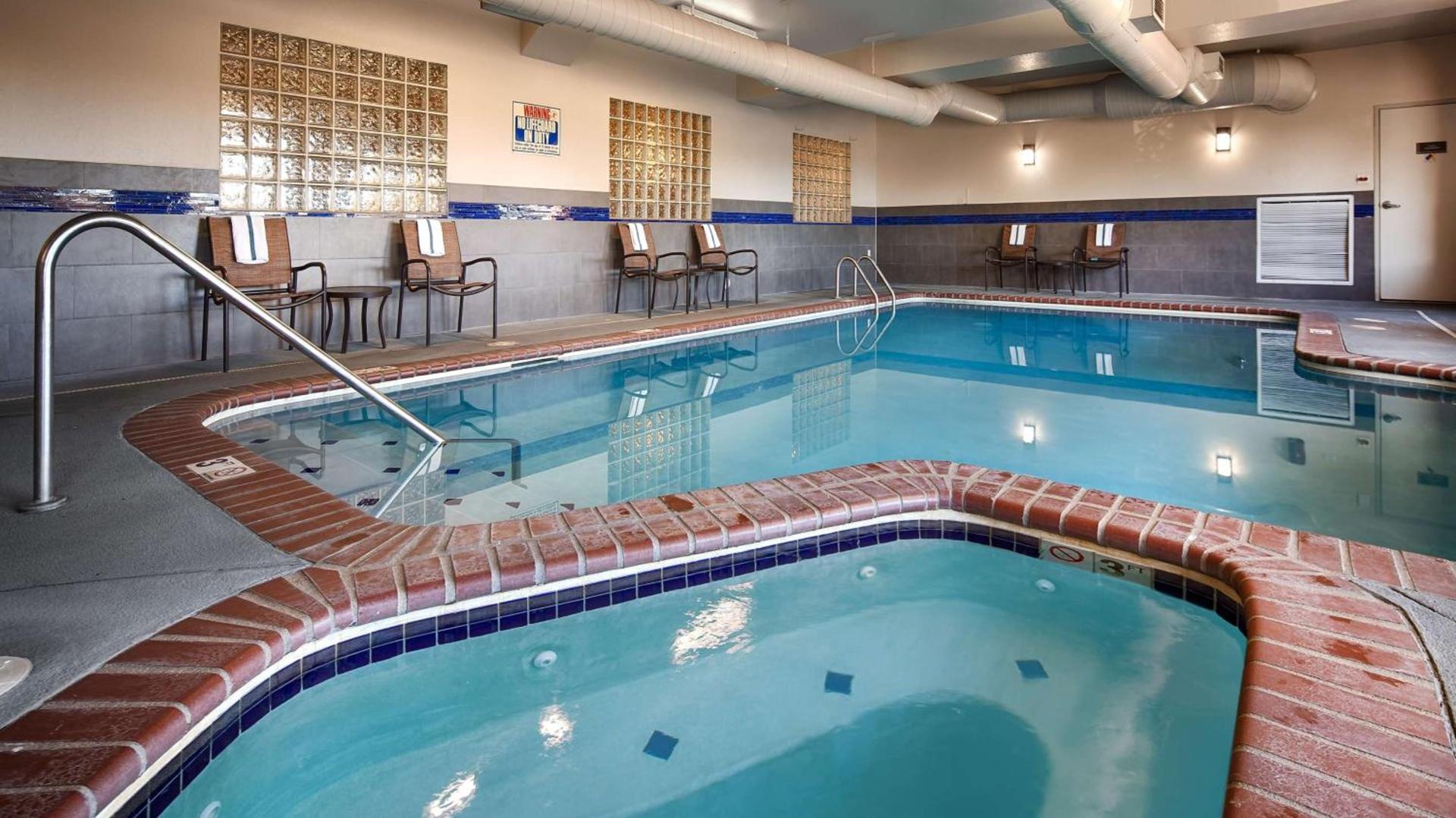 Best Western Plus Gateway Inn & Suites - Aurora photo 6